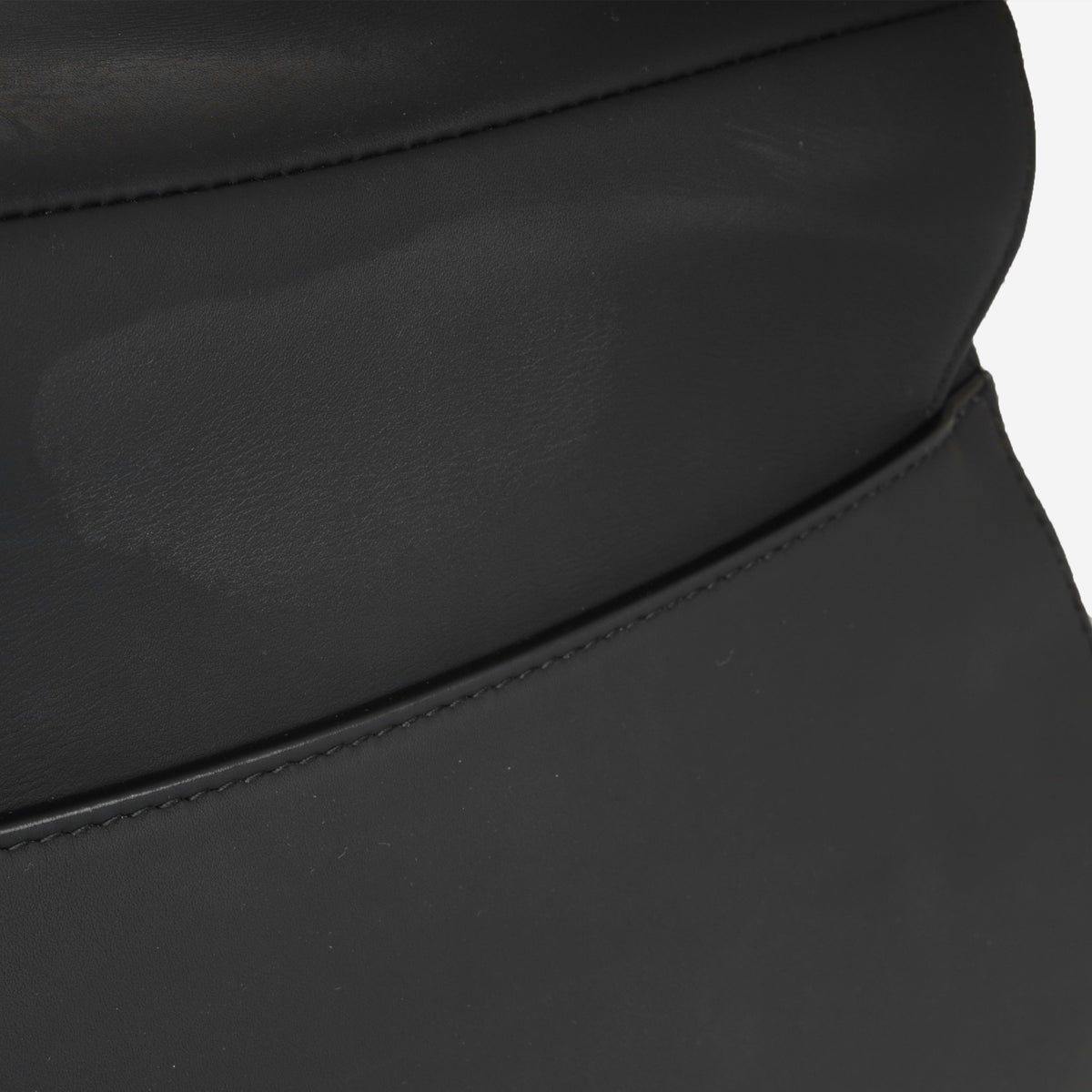Ultramatte Medium Saddle