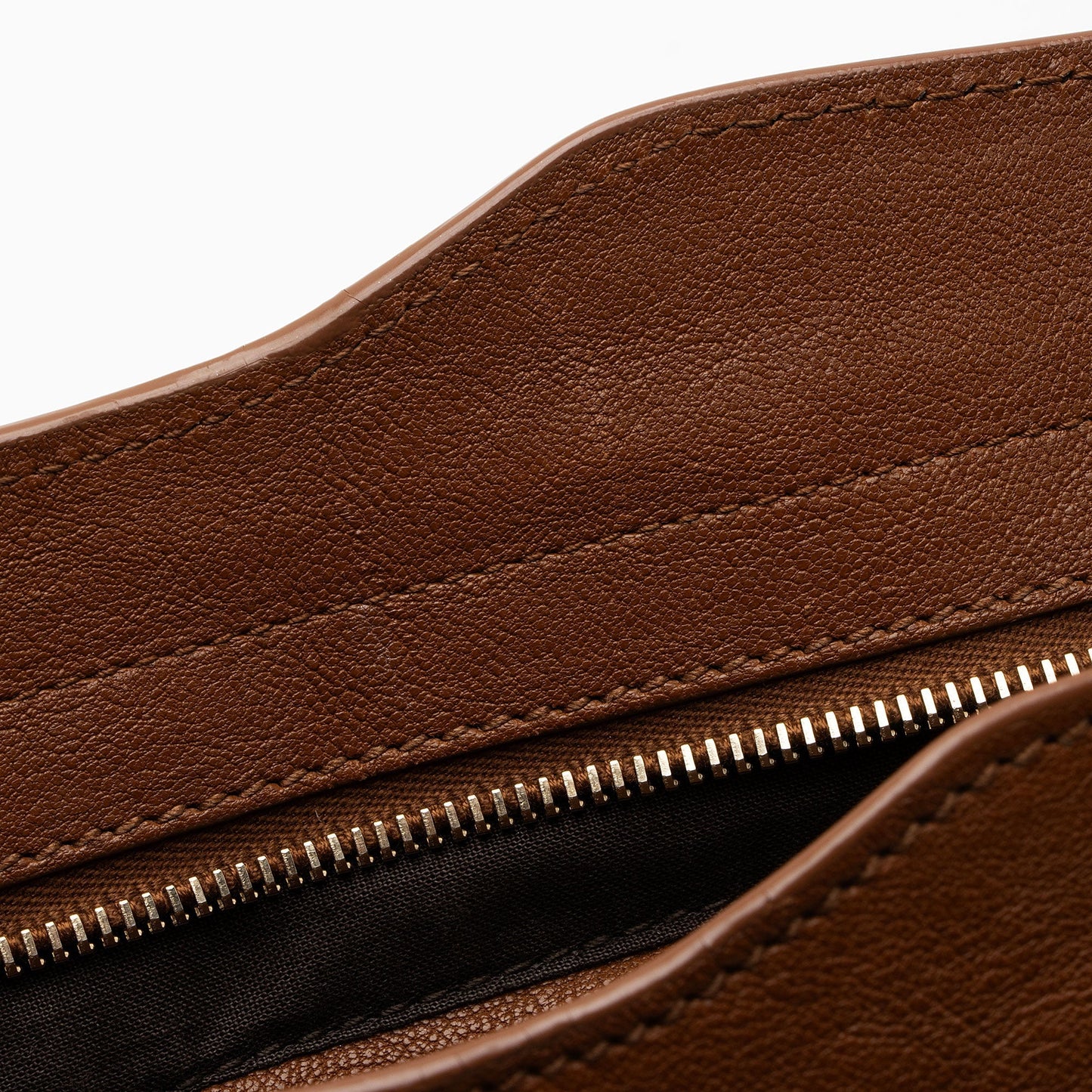 Saint Laurent Calfskin Cabas Chyc Medium Tote Ivua2g