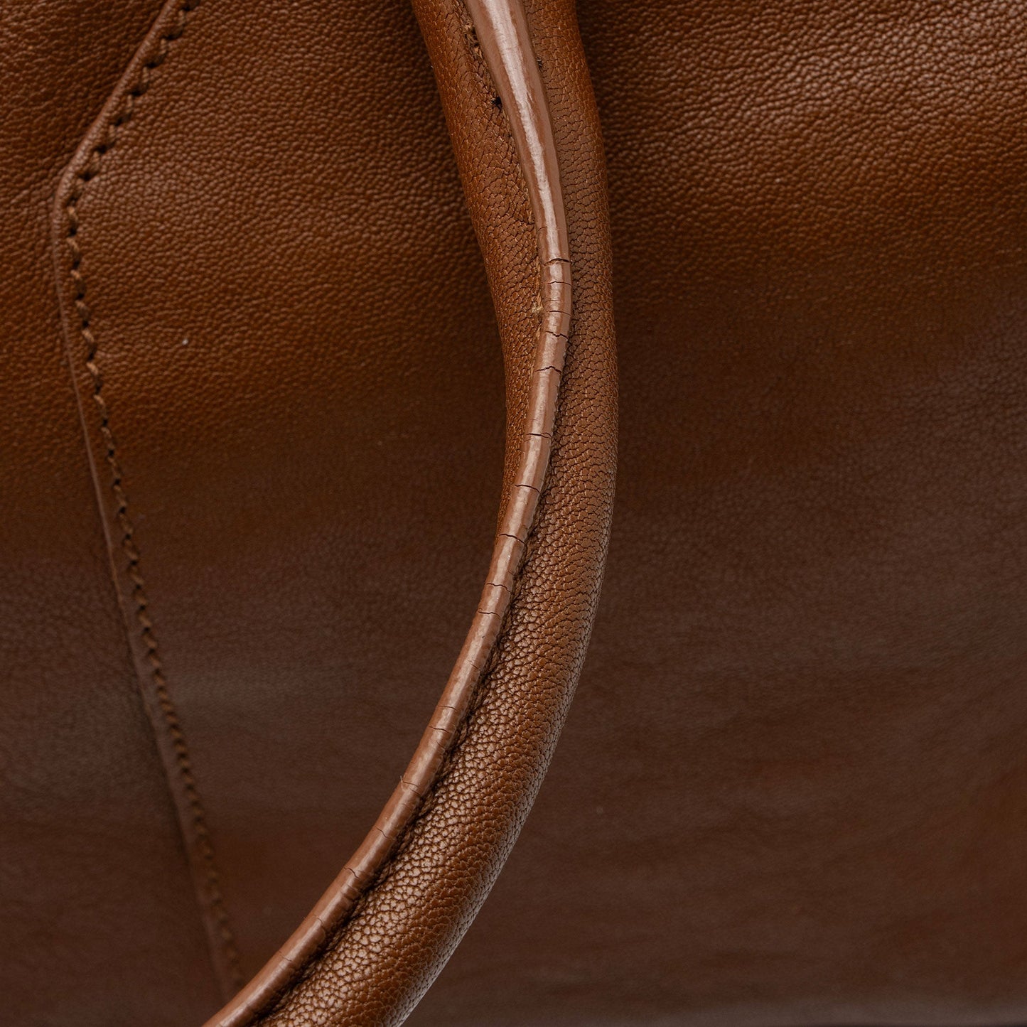 Saint Laurent Calfskin Cabas Chyc Medium Tote Ivua2g