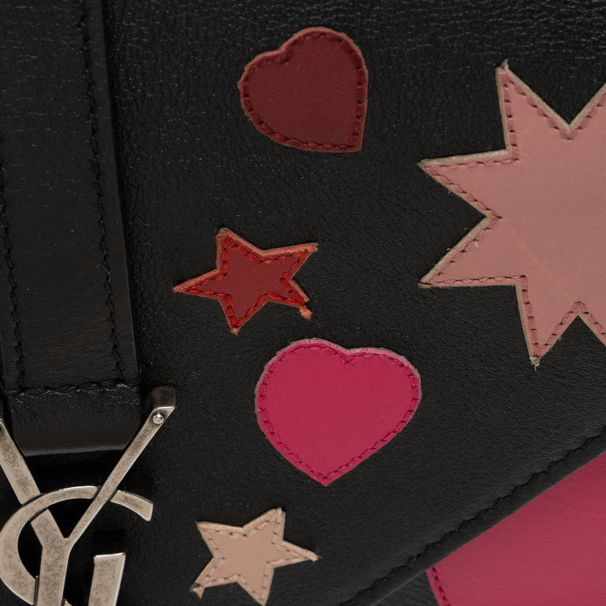 Saint Laurent Calfskin Heart Patchwork Monogram Chain Wallet jEB9si