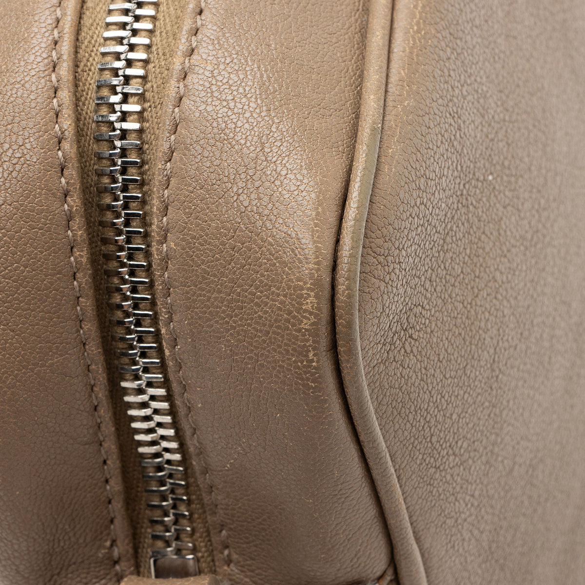 Saint Laurent Calfskin Monogram Lou Camera Bag 9nwyYD