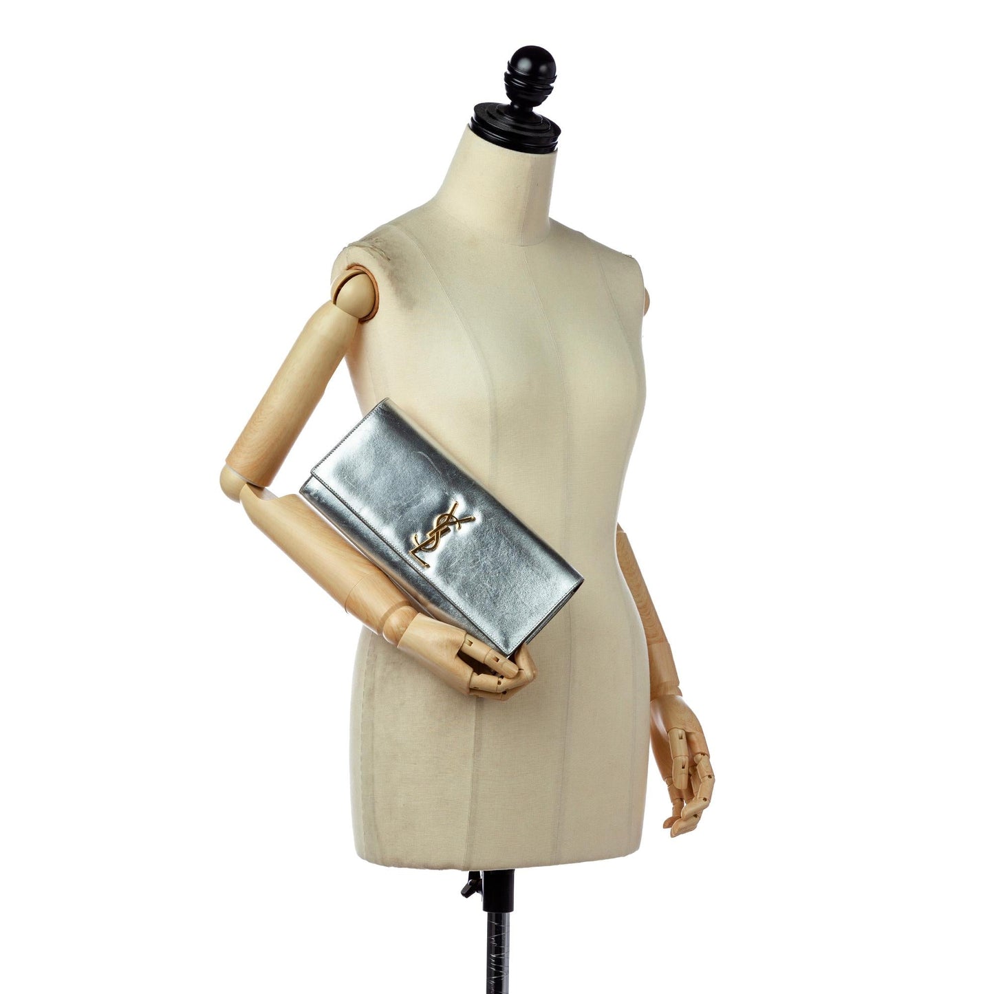 Saint Laurent Cassandre Leather Clutch (SHG-24788