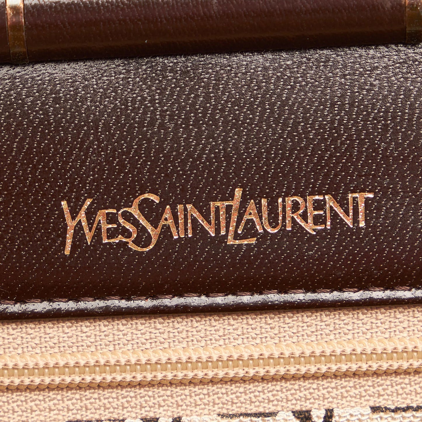 Saint Laurent Chevron Leather Clutch Bag (SHG-29906