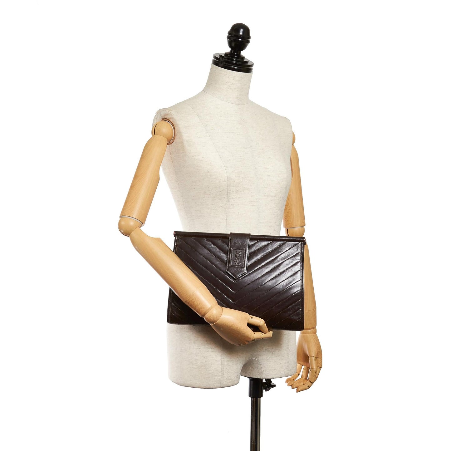 Saint Laurent Chevron Leather Clutch Bag (SHG-29906