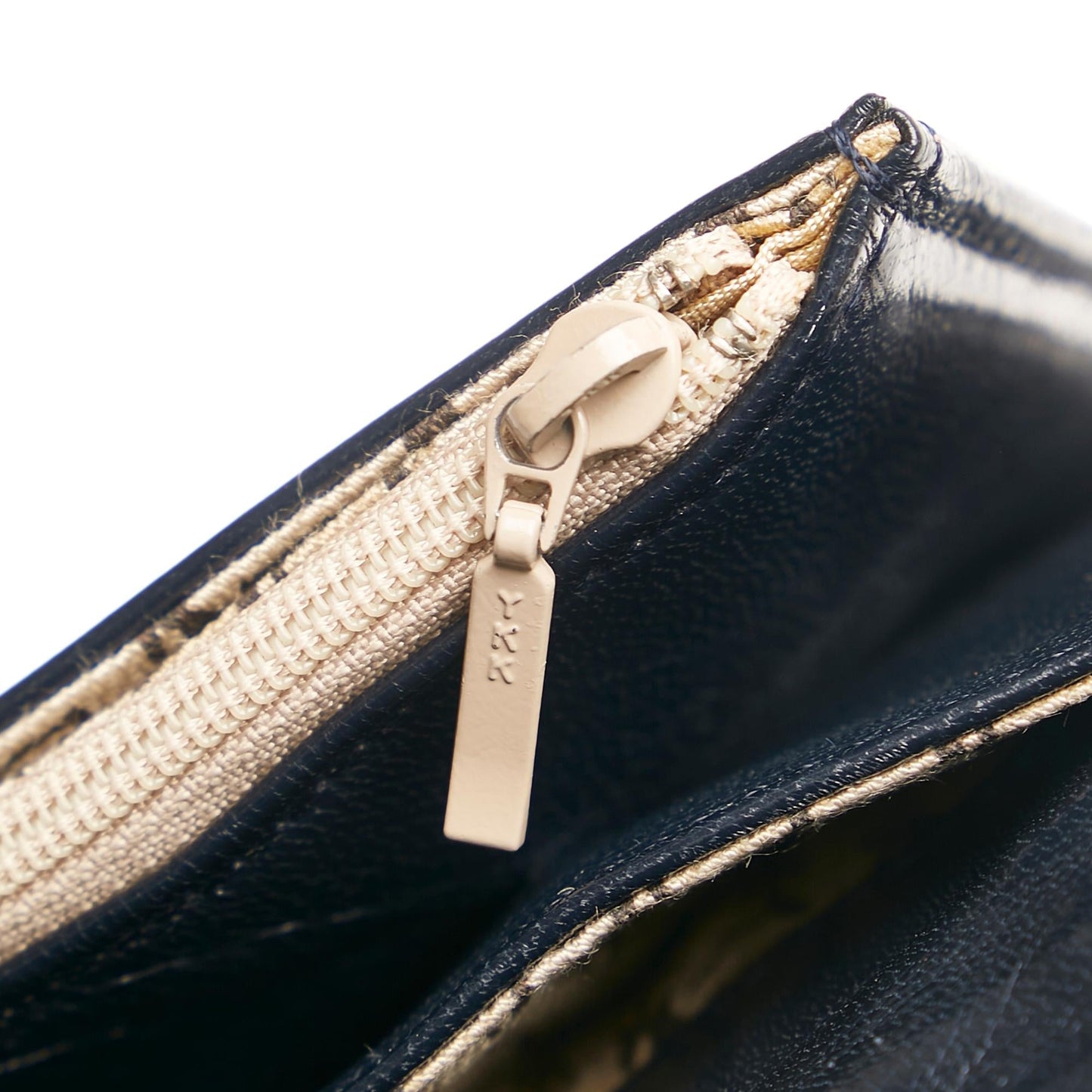 Saint Laurent Chevron Leather Clutch (SHG-35742