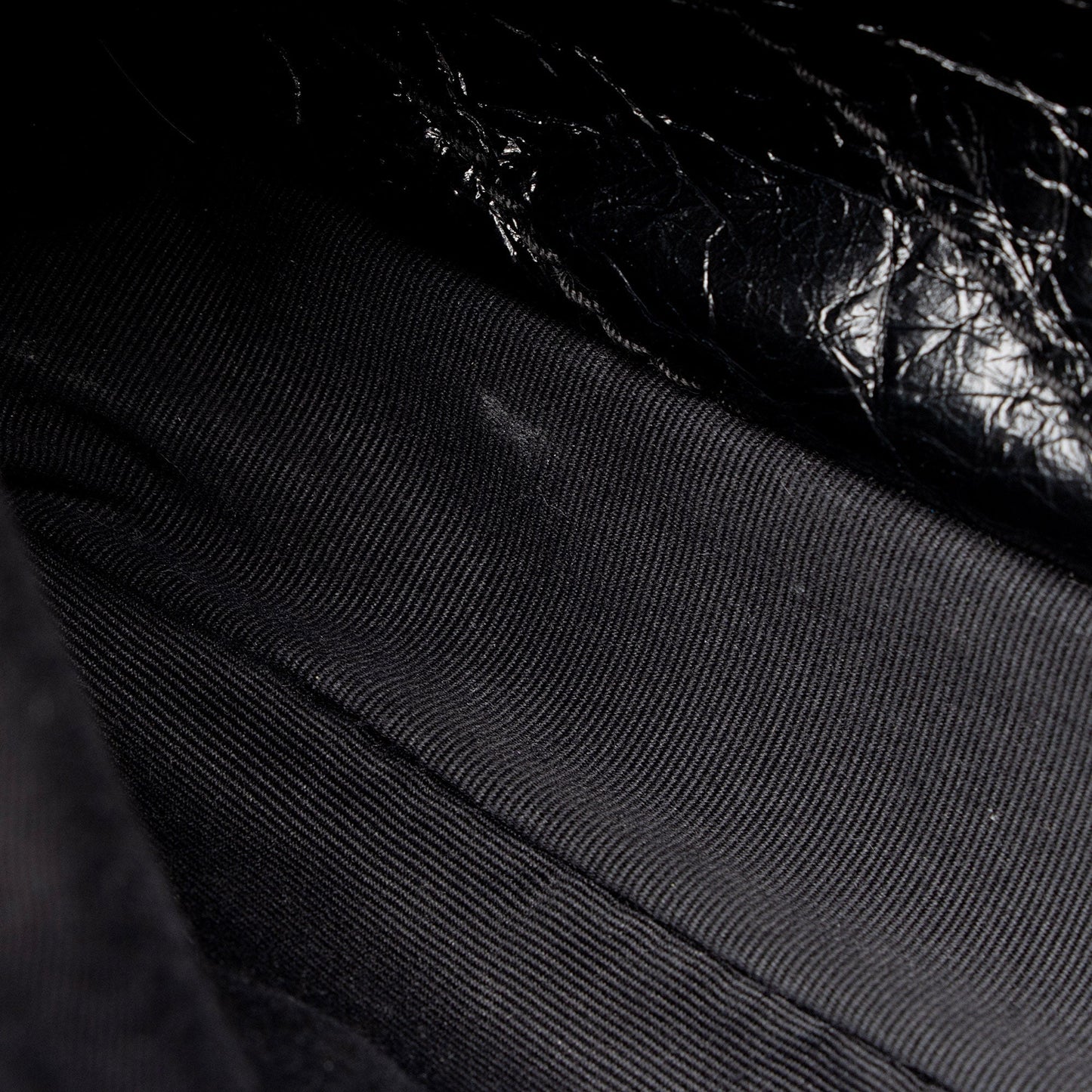 Saint Laurent Crinkled Calfskin Monogram Niki Large Shoulder Bag 0VXkR6