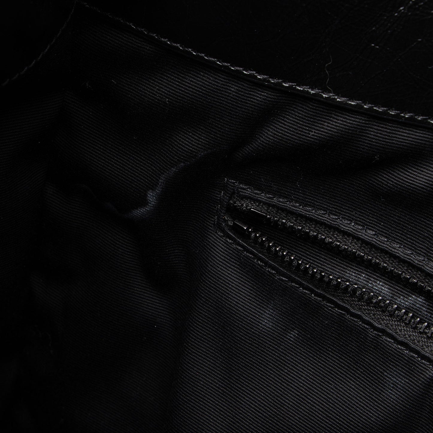 Saint Laurent Crinkled Calfskin Monogram Niki Medium Shopping Tote HoUdcp