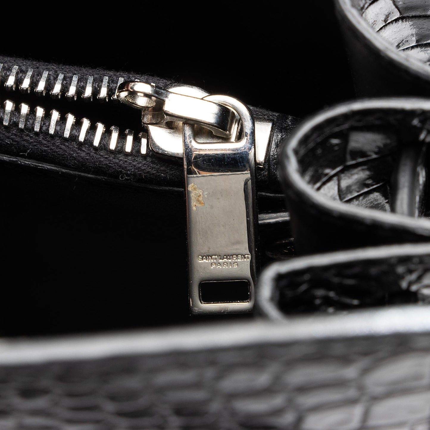 Saint Laurent Croc Embossed Leather Sac De Jour Small Tote Cqj90b
