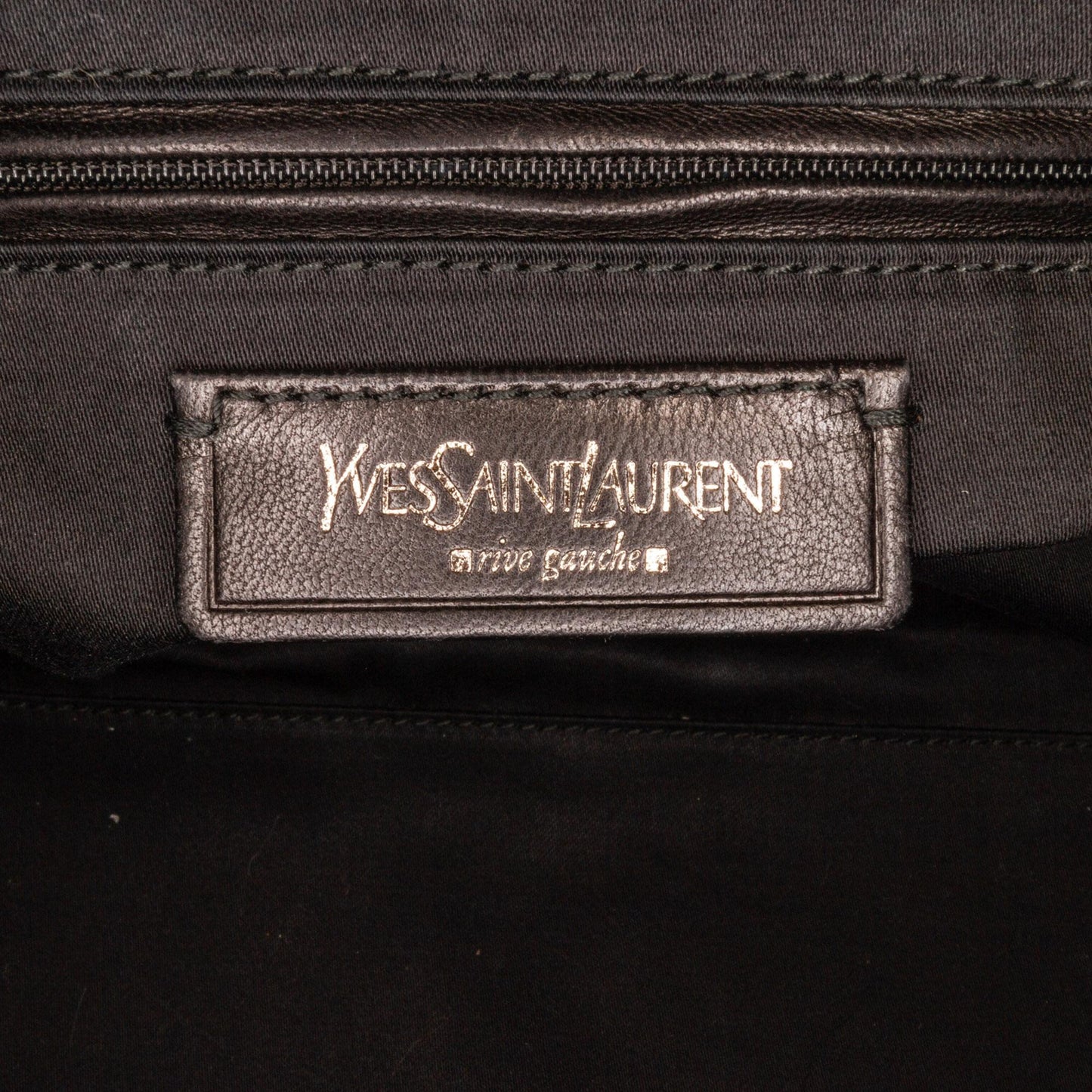 Saint Laurent Easy Y Patent Leather Tote (SHG-lKKK1r
