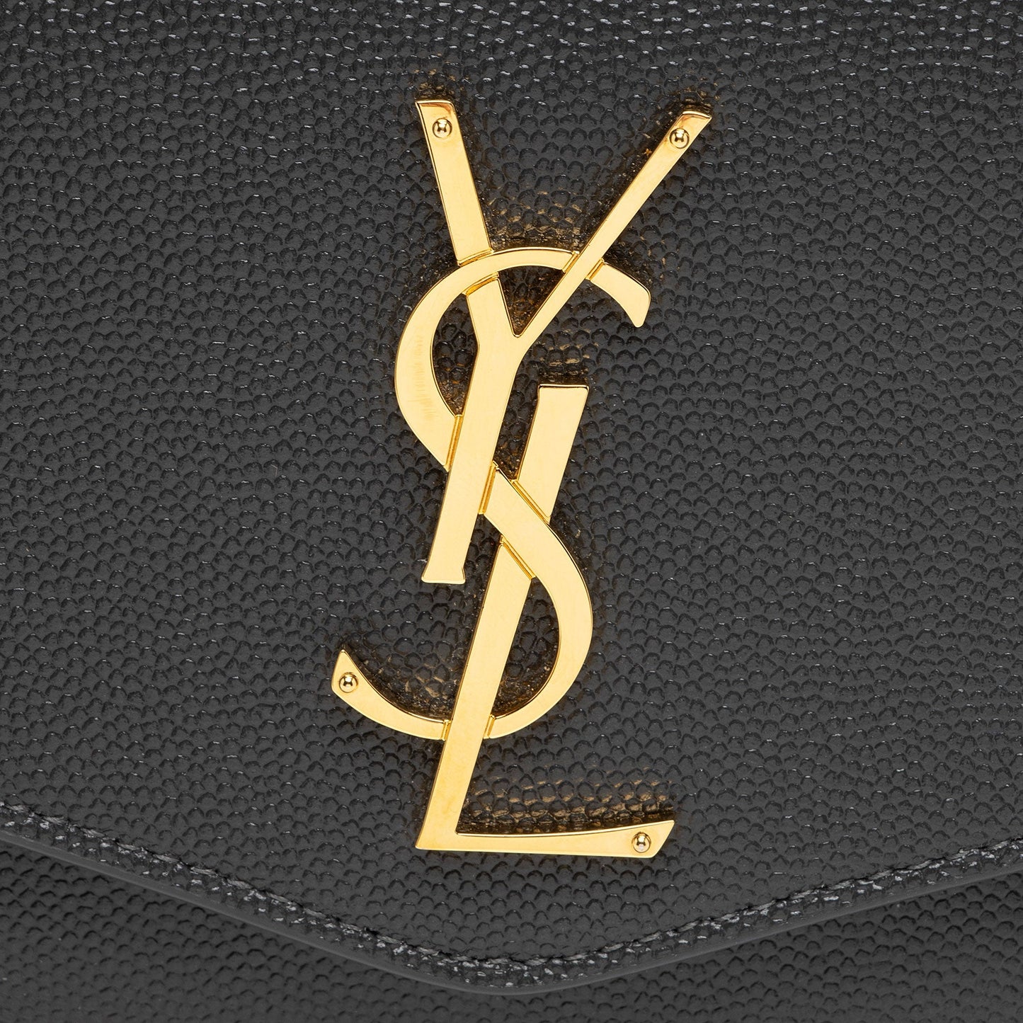 Saint Laurent Grain De Poudre Monogram Uptown Chain Wallet WHffX5