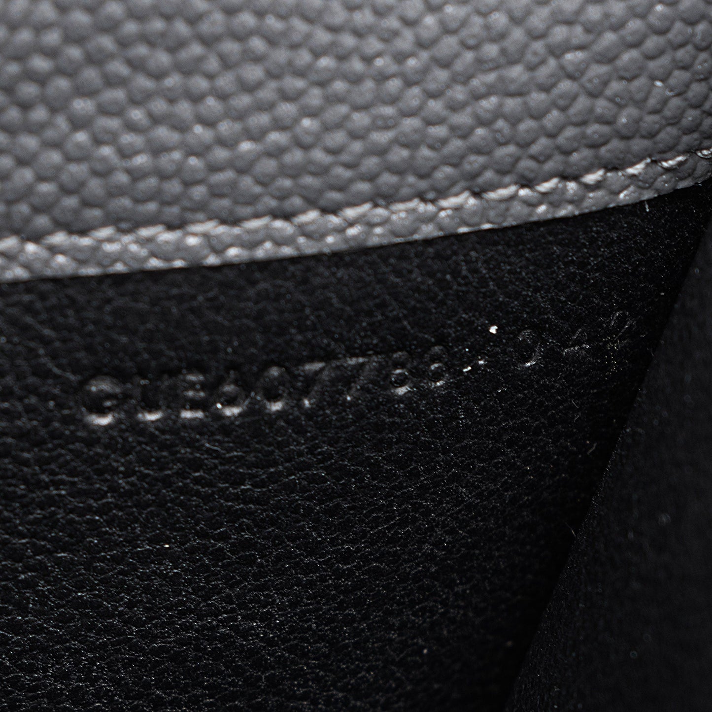 Saint Laurent Grain De Poudre Monogram Uptown Chain Wallet WHffX5