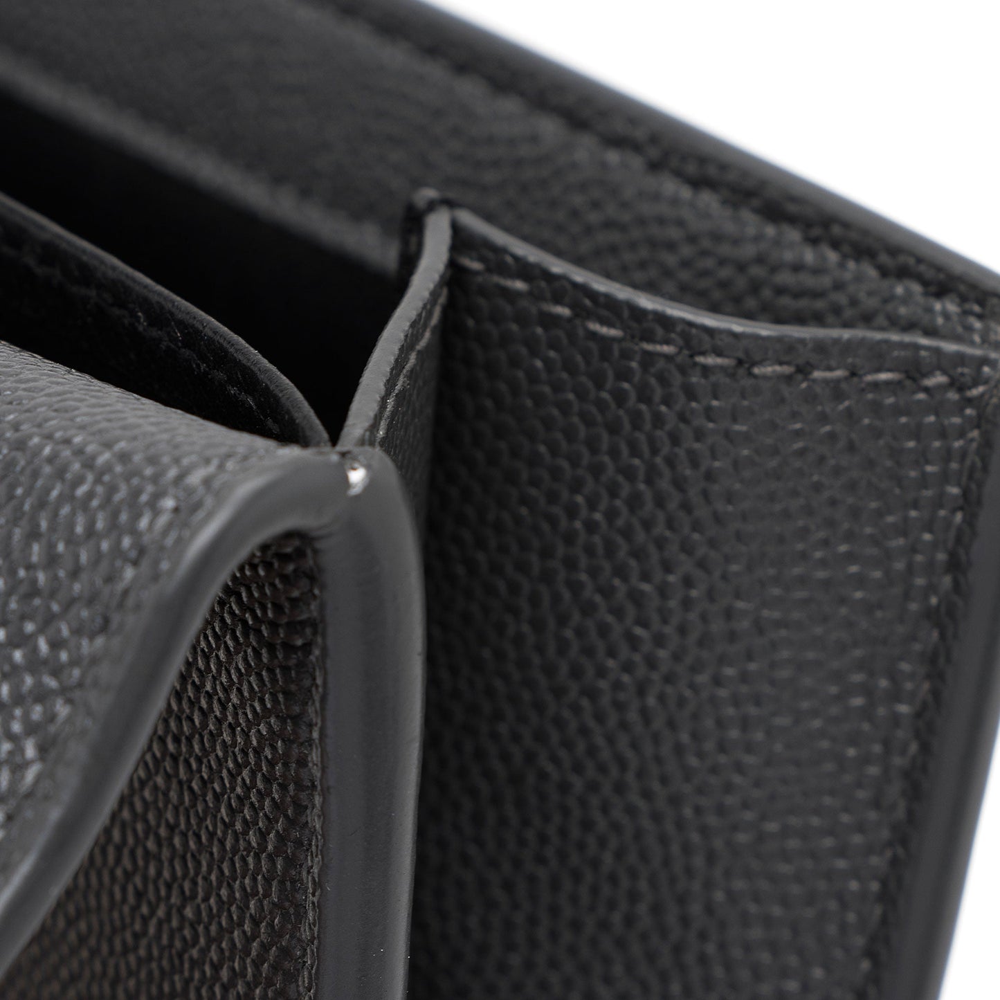 Saint Laurent Grain De Poudre Monogram Uptown Chain Wallet WHffX5