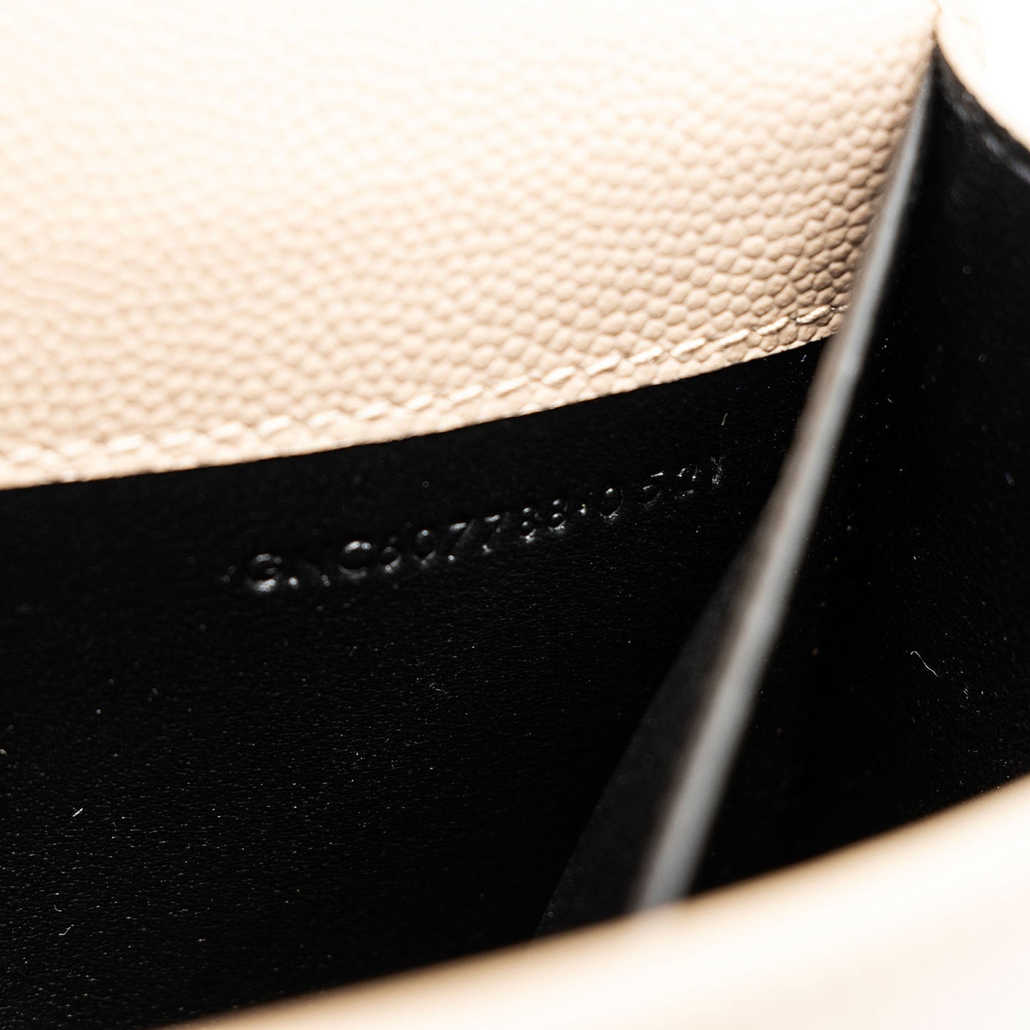 Saint Laurent Grain De Poudre Monogram Uptown Chain Wallet wooMCi