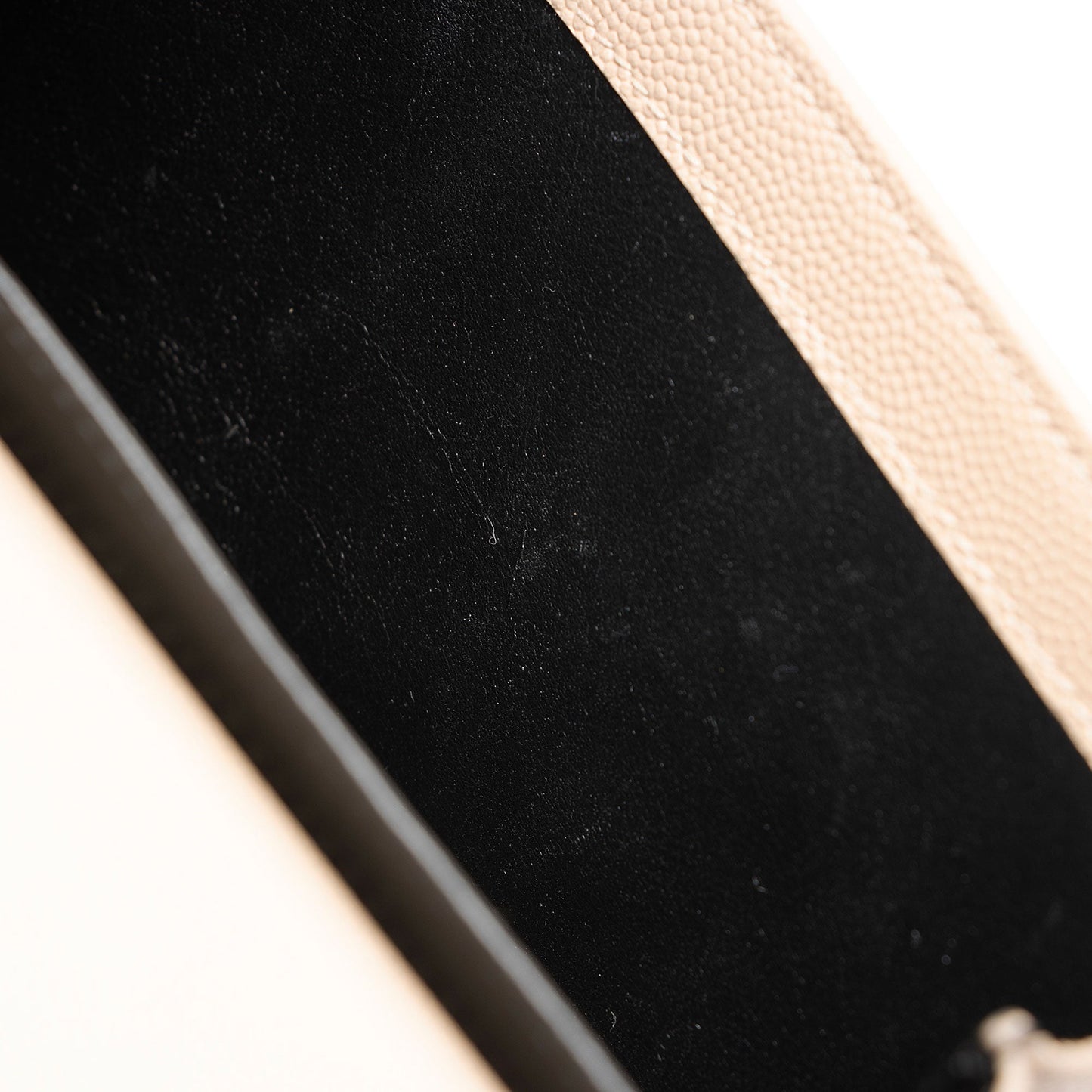 Saint Laurent Grain De Poudre Monogram Uptown Chain Wallet wooMCi