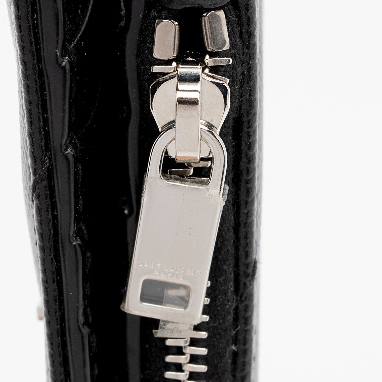 Saint Laurent Grain de Podure Zipped Monogram Wallet we8vHe