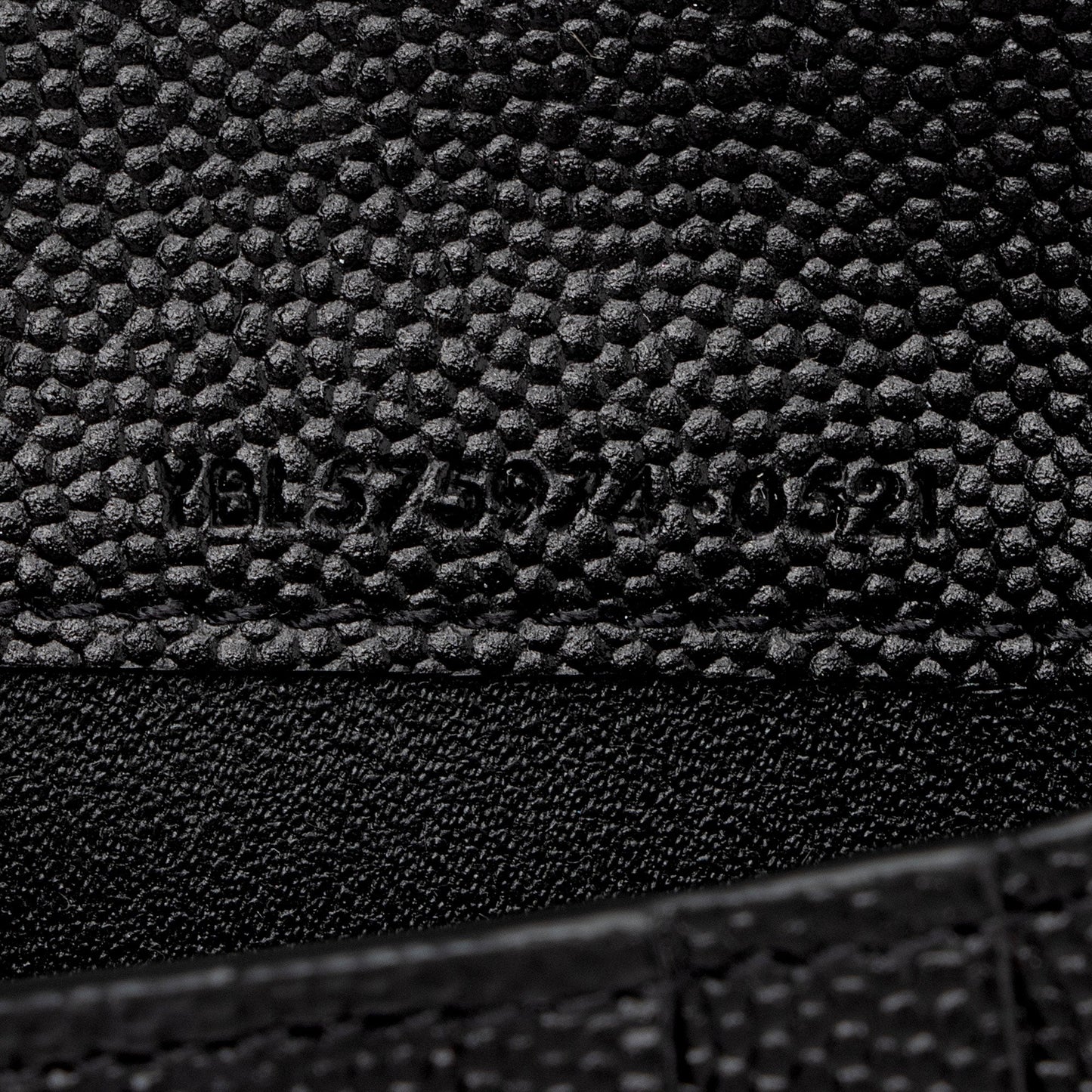 Saint Laurent Grain de Podure Zipped Monogram Wallet we8vHe
