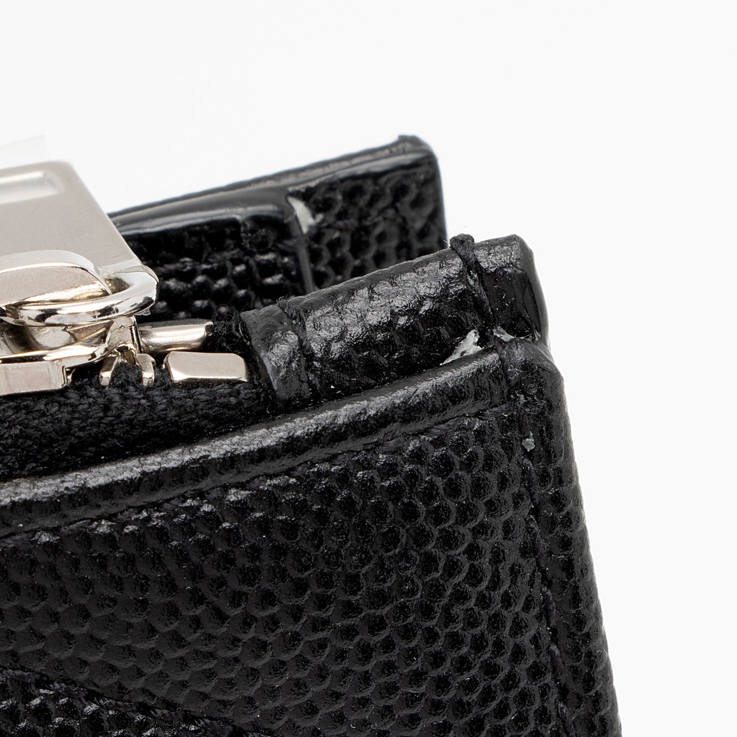 Saint Laurent Grain de Podure Zipped Monogram Wallet we8vHe