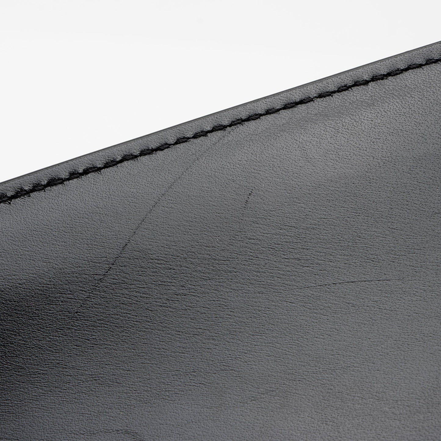 Saint Laurent Grain de Poudre Monogram Cassandra Medium Top Handle EEhl36