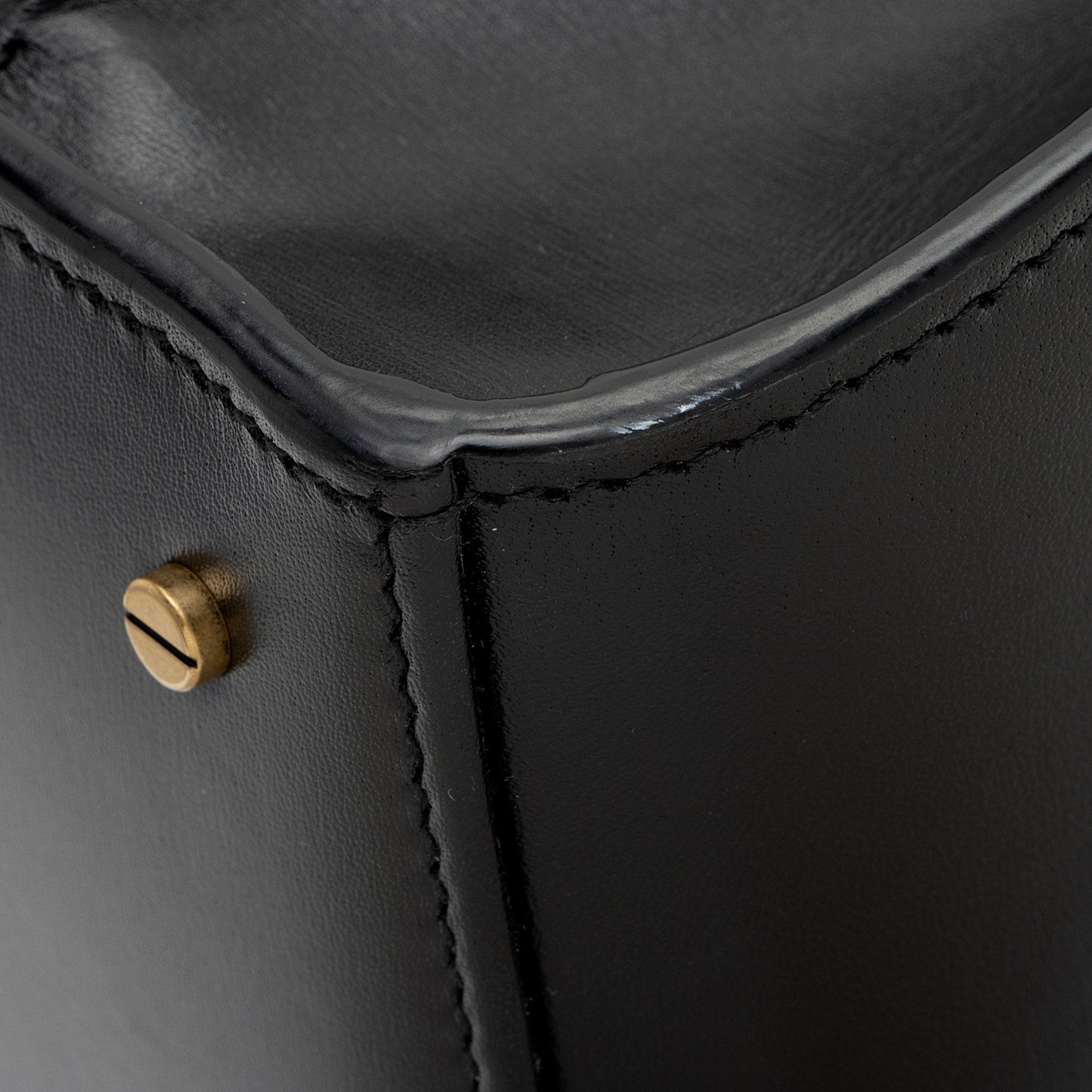 Saint Laurent Grain de Poudre Monogram Cassandra Medium Top Handle EEhl36