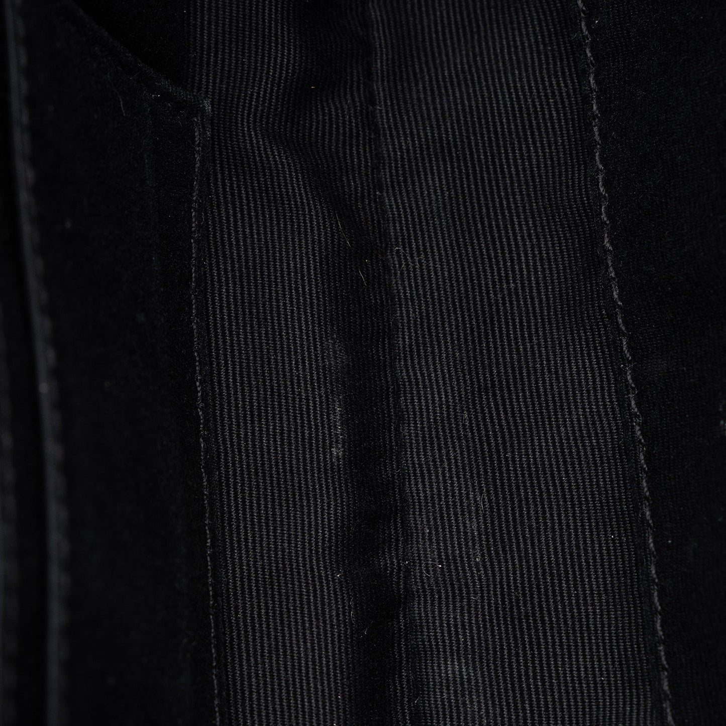 Saint Laurent Grain de Poudre Monogram Cassandre Belt Bag Gvv9El