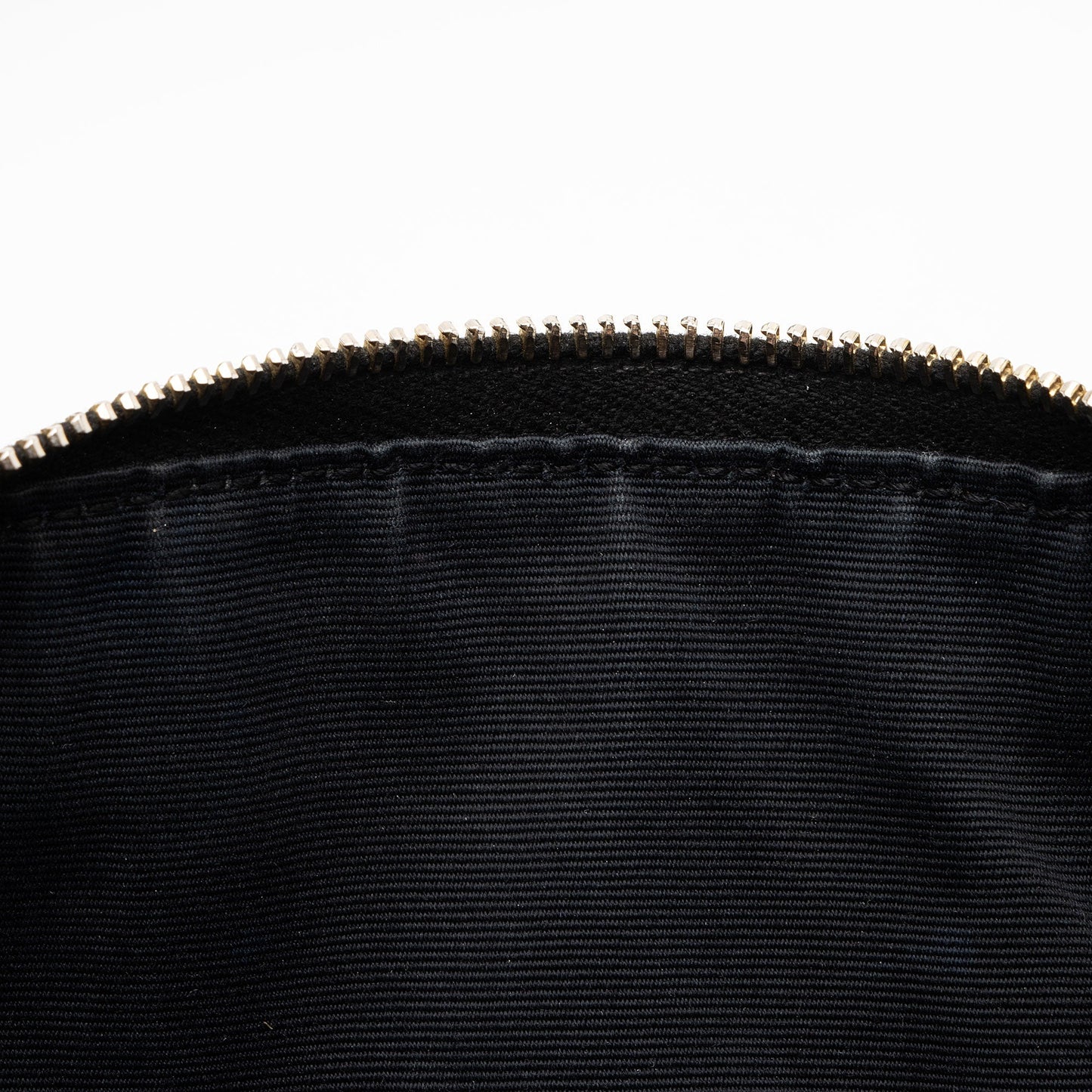 Saint Laurent Grain de Poudre Monogram Cassandre Belt Bag Gvv9El