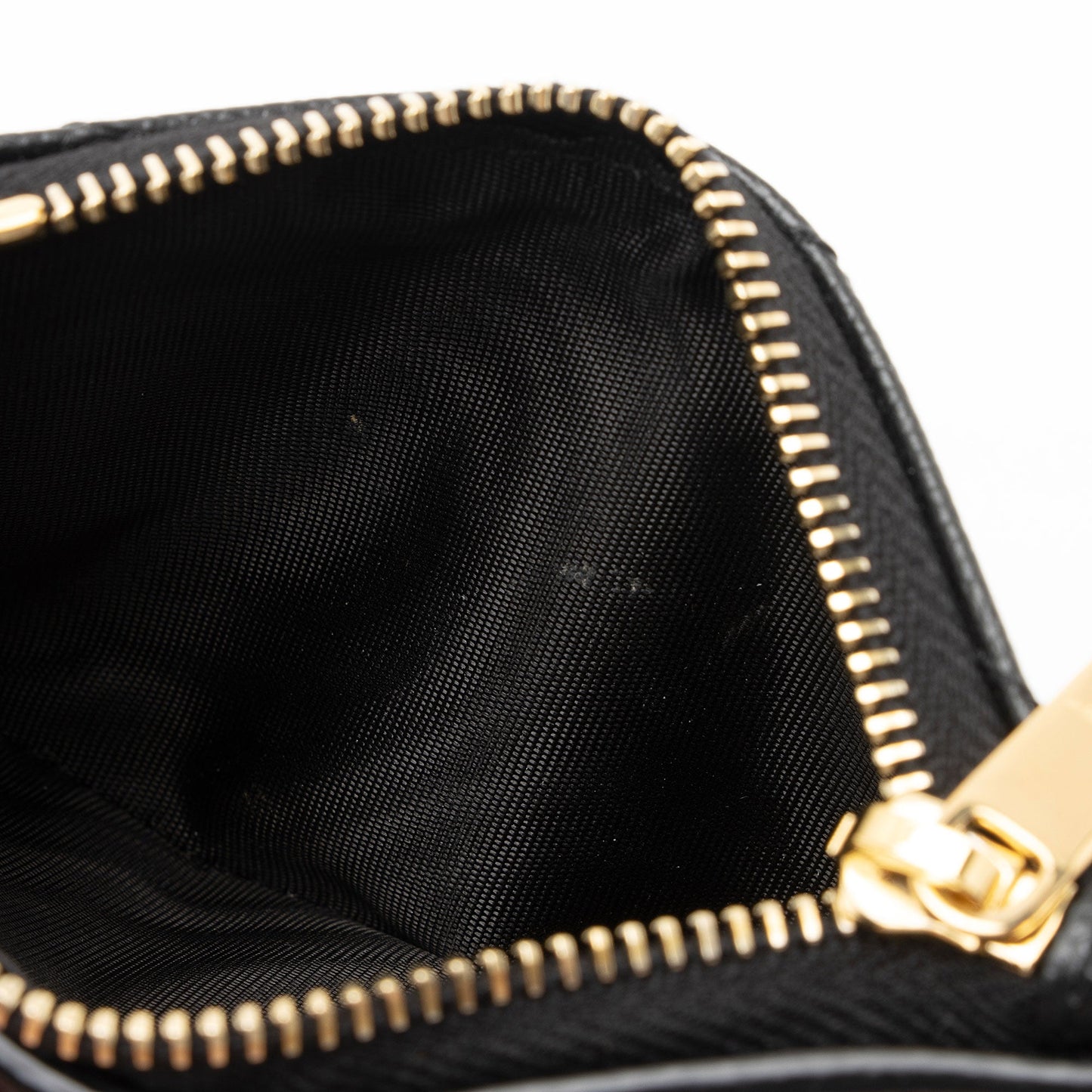 Saint Laurent Grain de Poudre Monogram Cassandre Fragments Bi-Fold Wallet pjyvyg