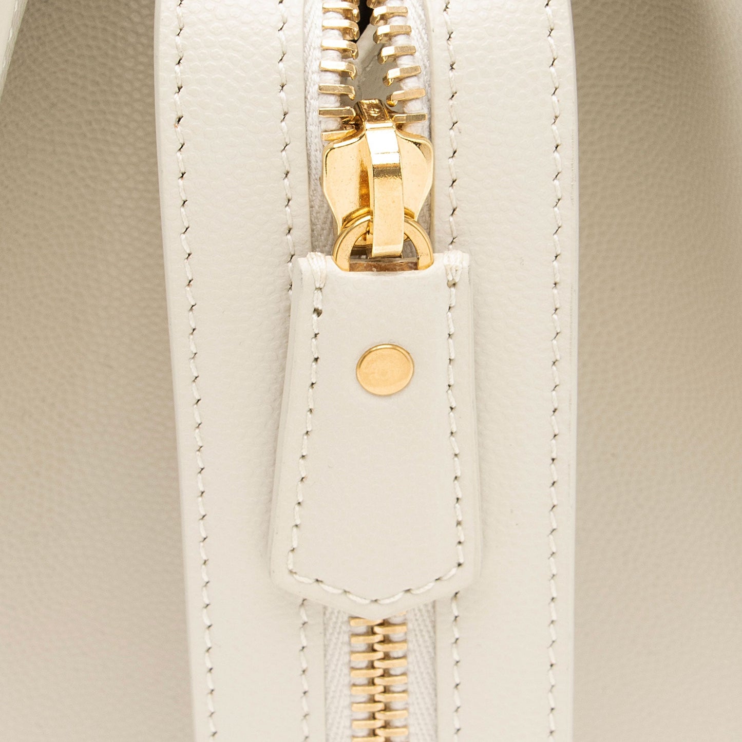 Saint Laurent Grain de Poudre Monogram Uptown Medium Tote LkpDCr