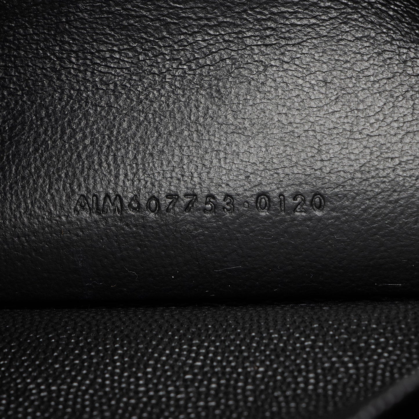 Saint Laurent Grain de Poudre Monogram Uptown Mini Crossbody h1PziQ