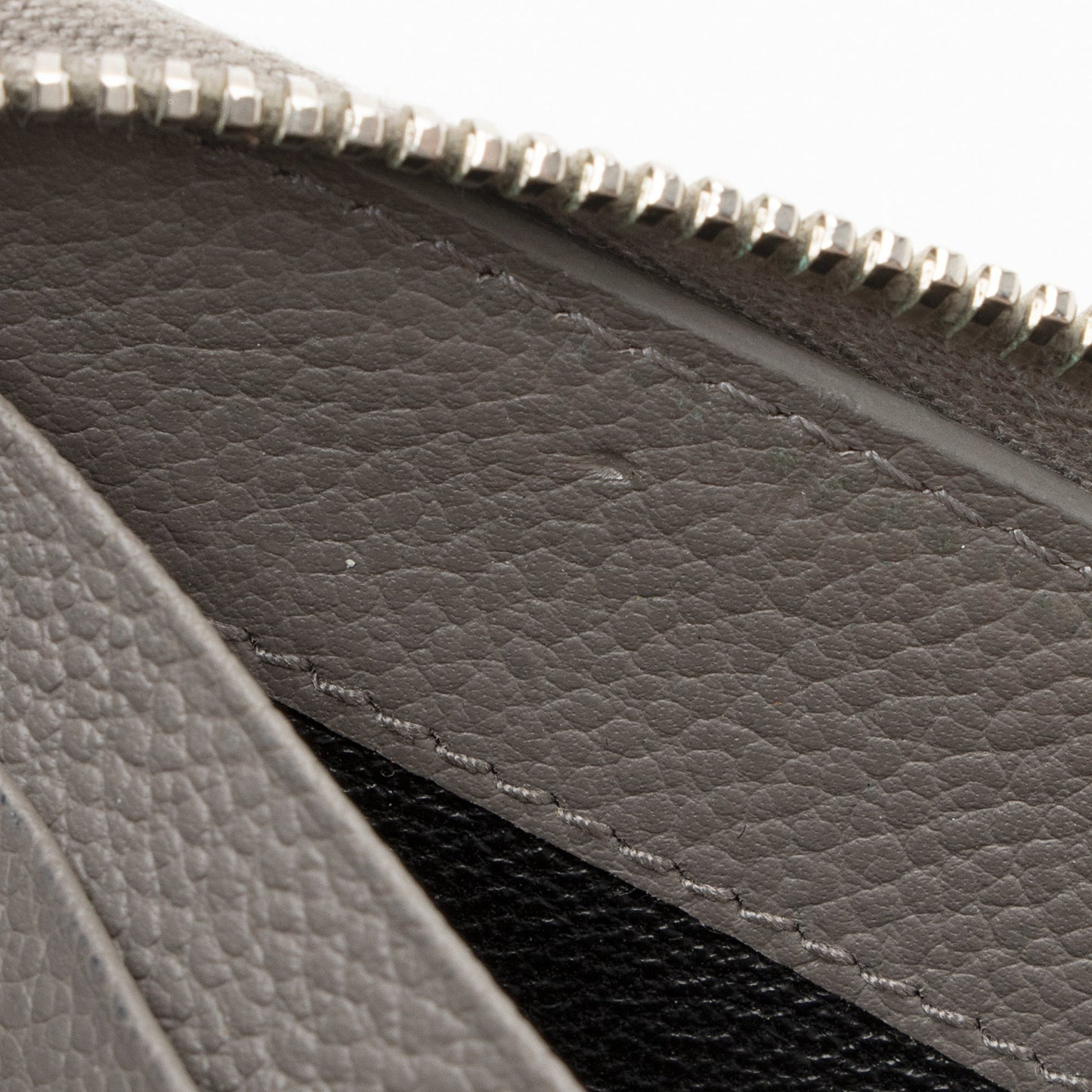 Saint Laurent Grain de Poudre Rive Gauche Zip Around Wallet 22288