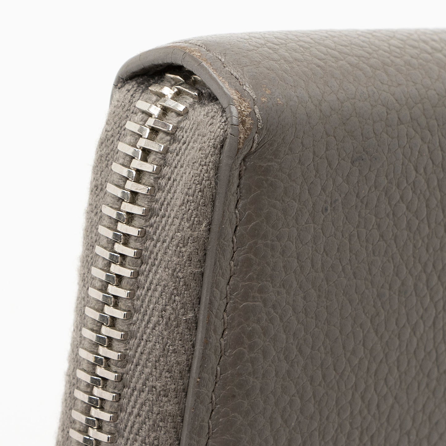 Saint Laurent Grain de Poudre Rive Gauche Zip Around Wallet 22288