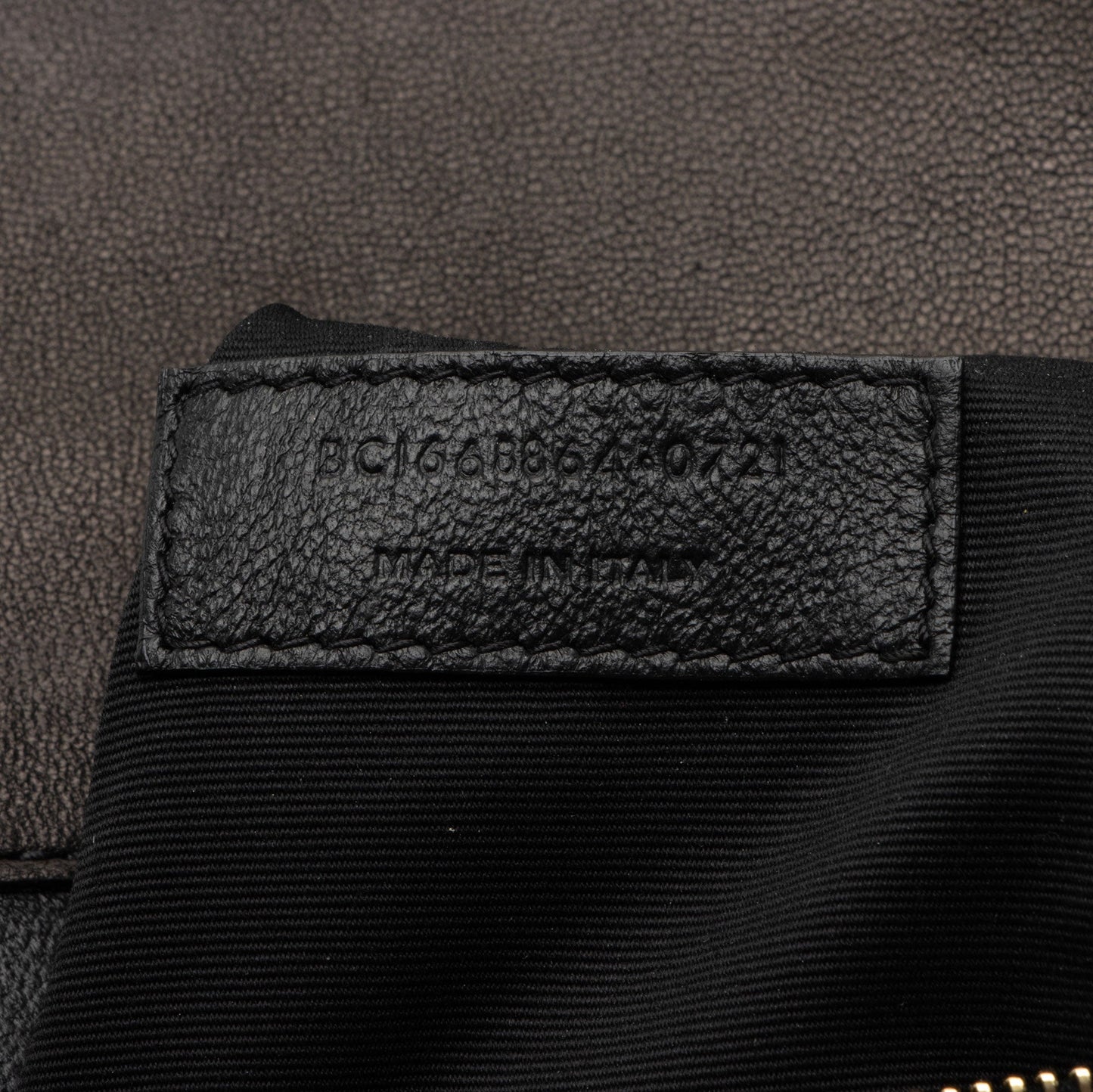 Saint Laurent Lambskin Monogram Gaby Chain Envelope Bag KQUxzQ