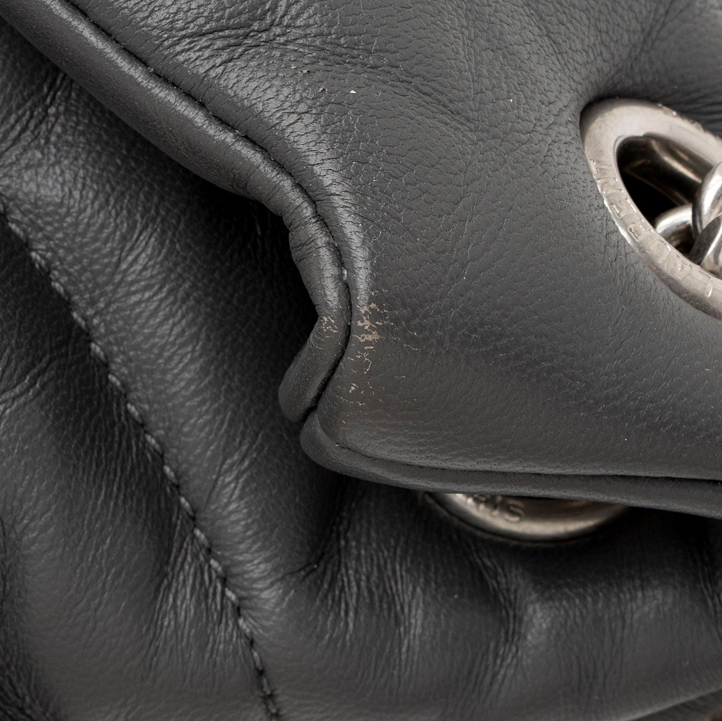 Saint Laurent Lambskin Monogram Puffer LouLou Medium Shoulder Bag RIYiYF