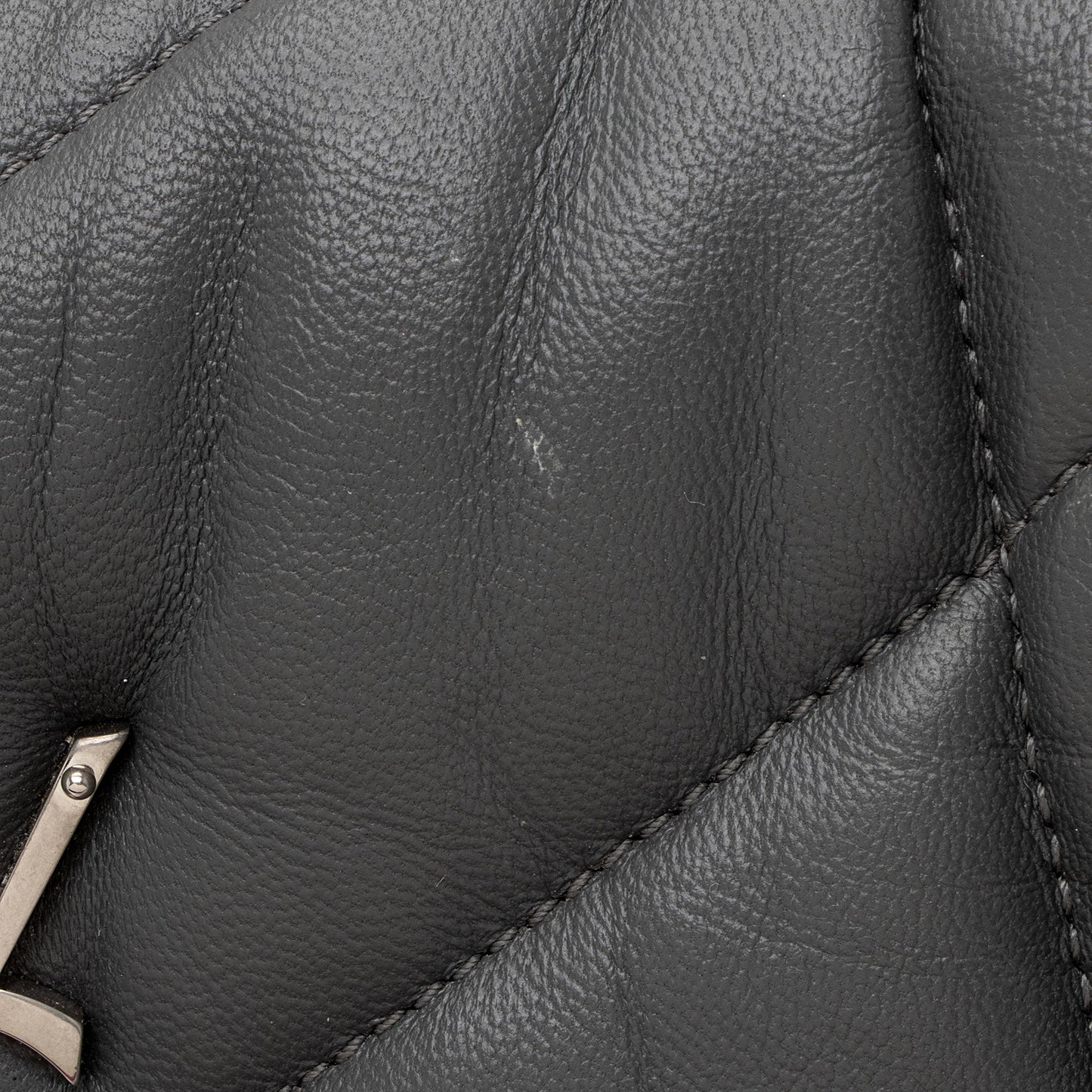 Saint Laurent Lambskin Monogram Puffer LouLou Medium Shoulder Bag RIYiYF