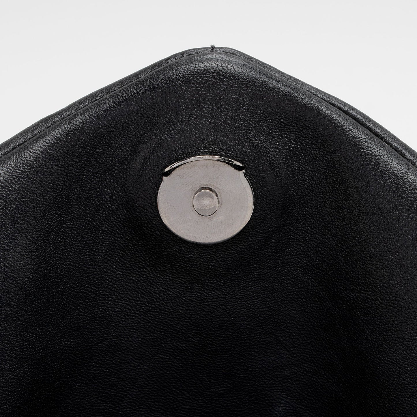 Saint Laurent Lambskin Monogram Puffer LouLou Medium Shoulder Bag ArUzt2