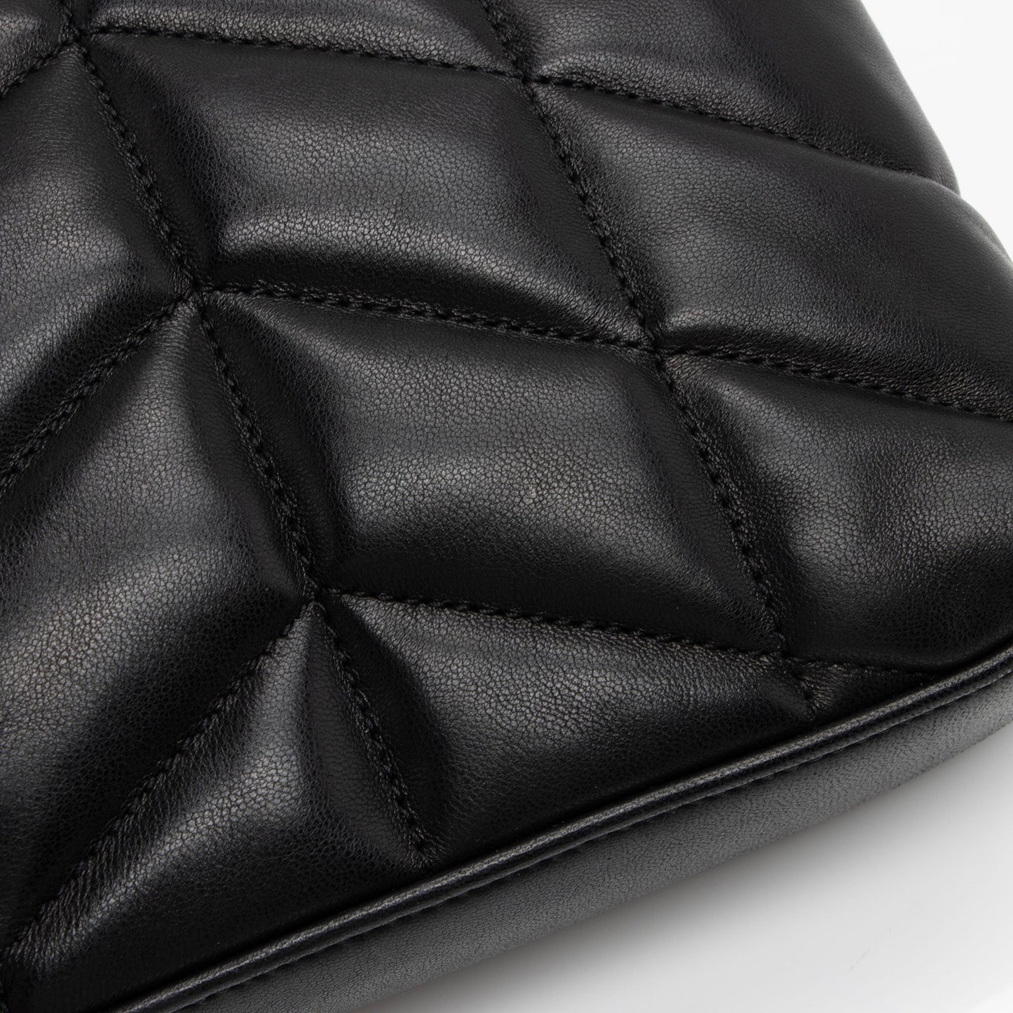 Saint Laurent Lambskin Monogram Puffer LouLou Small Clutch 2bO78S