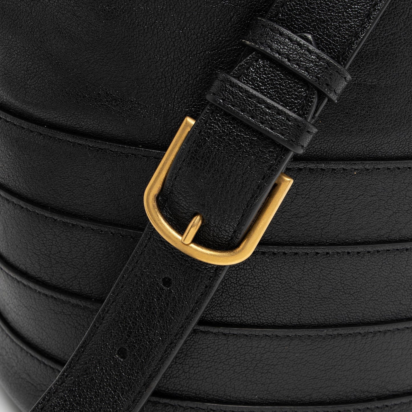 Saint Laurent Lambskin Seau Fermoir Bucket Bag tr8sJF