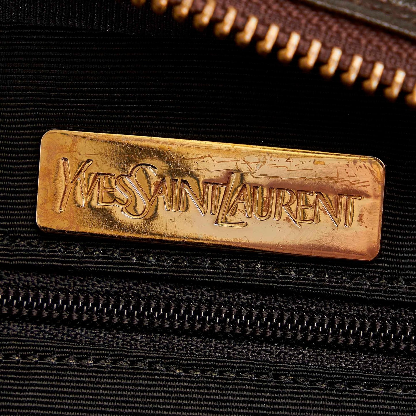 Saint Laurent Leather Crossbody Bag (SHG-31516