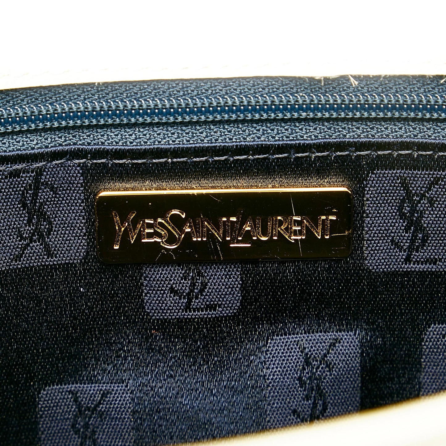 Saint Laurent Leather Crossbody Bag (SHG-34534