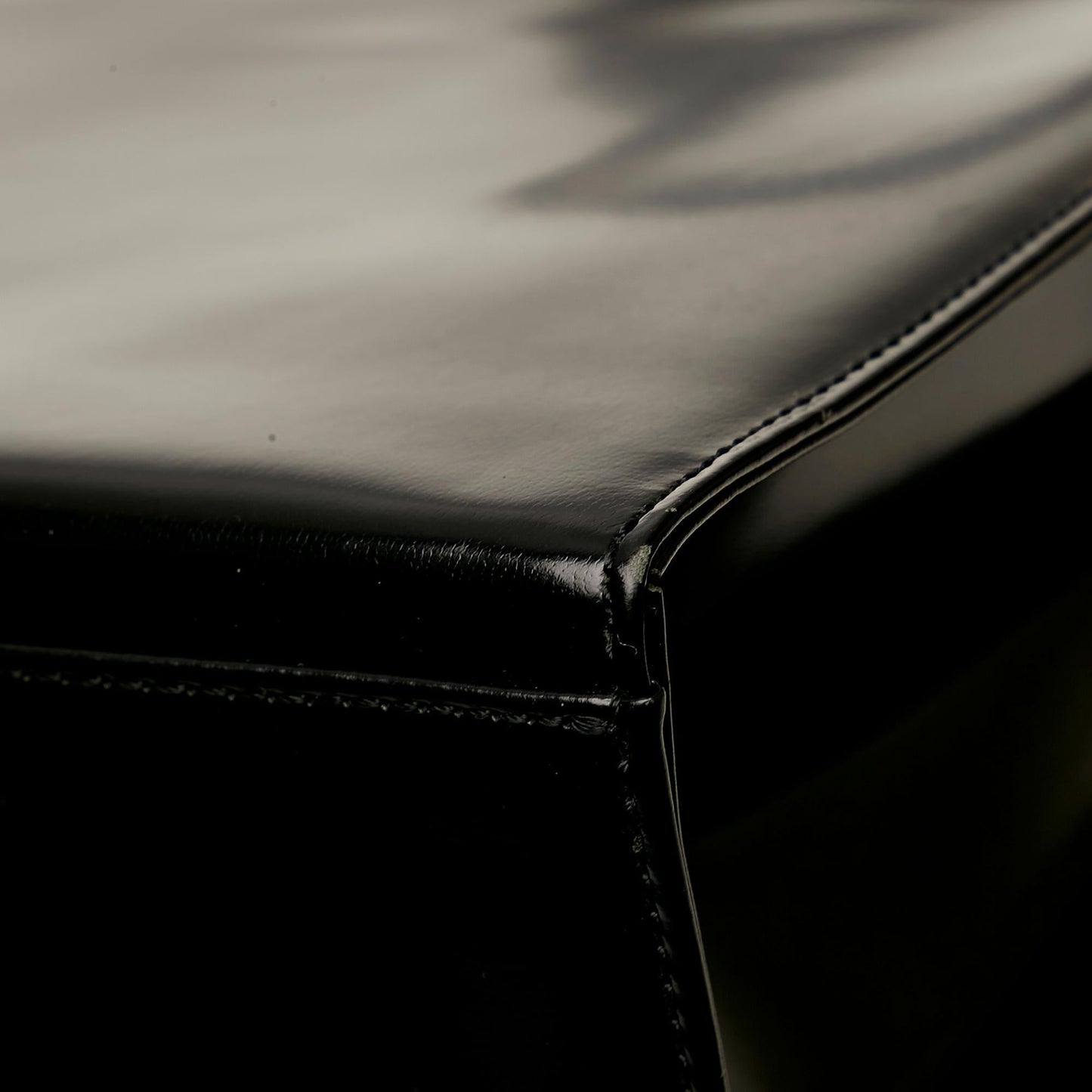 Saint Laurent Leather Handbag (SHG-35968