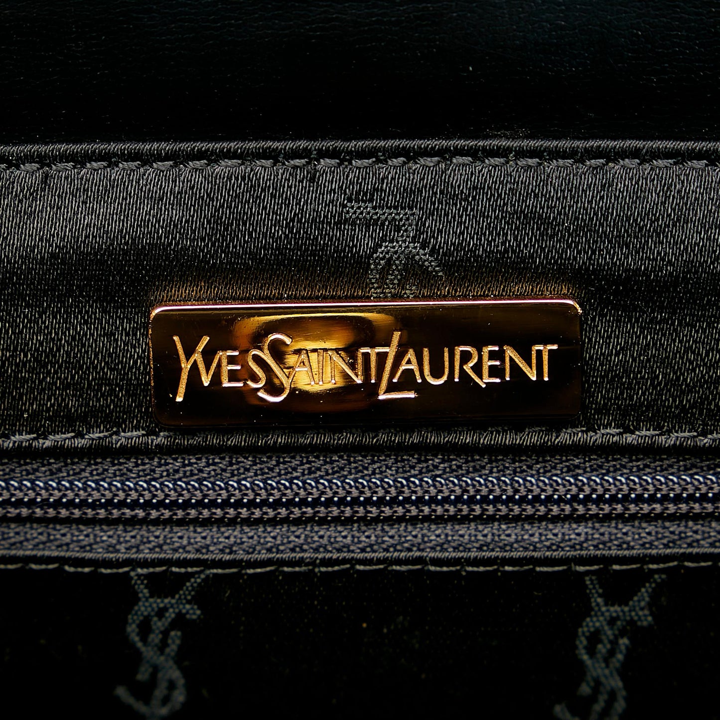 Saint Laurent Leather Handbag (SHG-35968