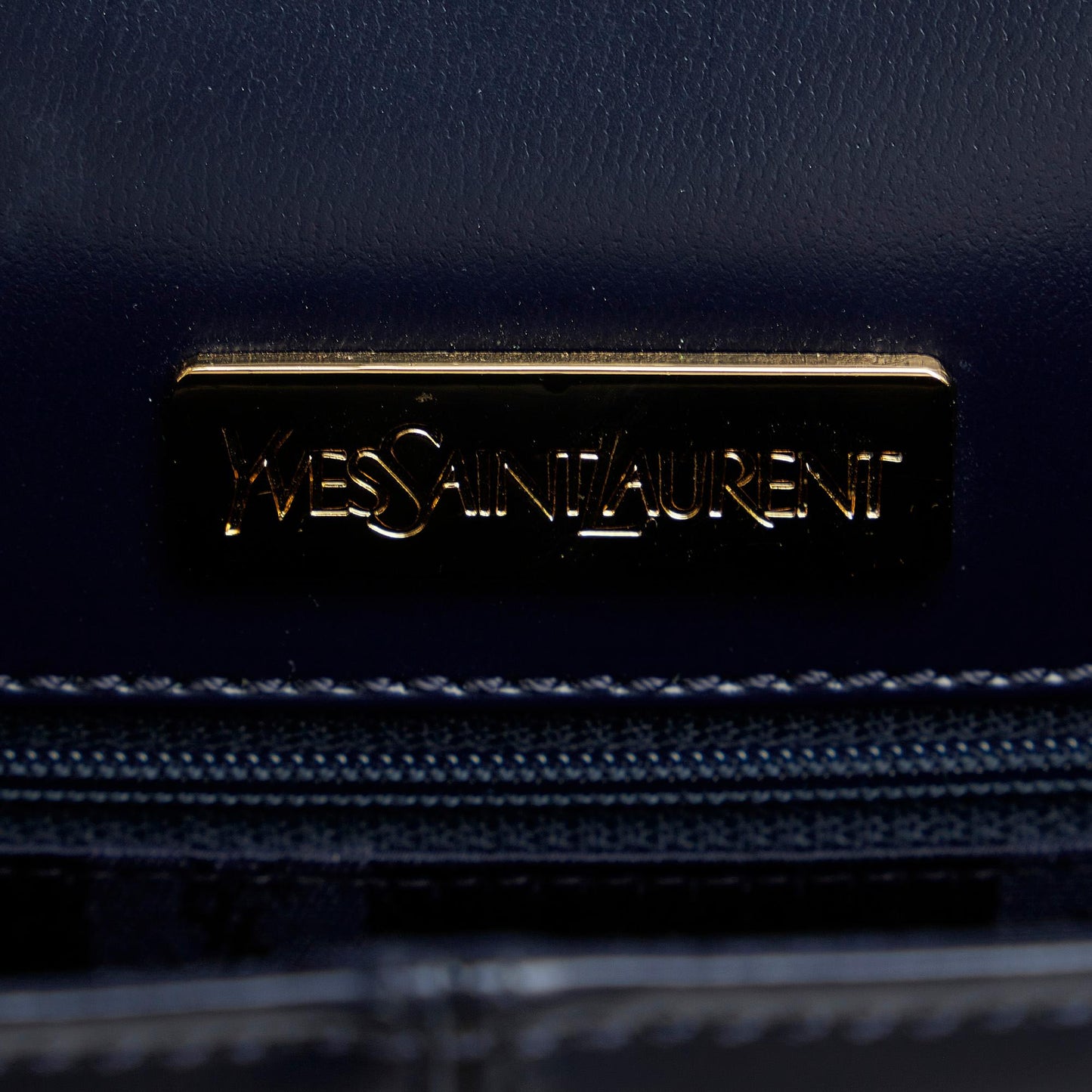Saint Laurent Leather Handbag (SHG-bIYdN6