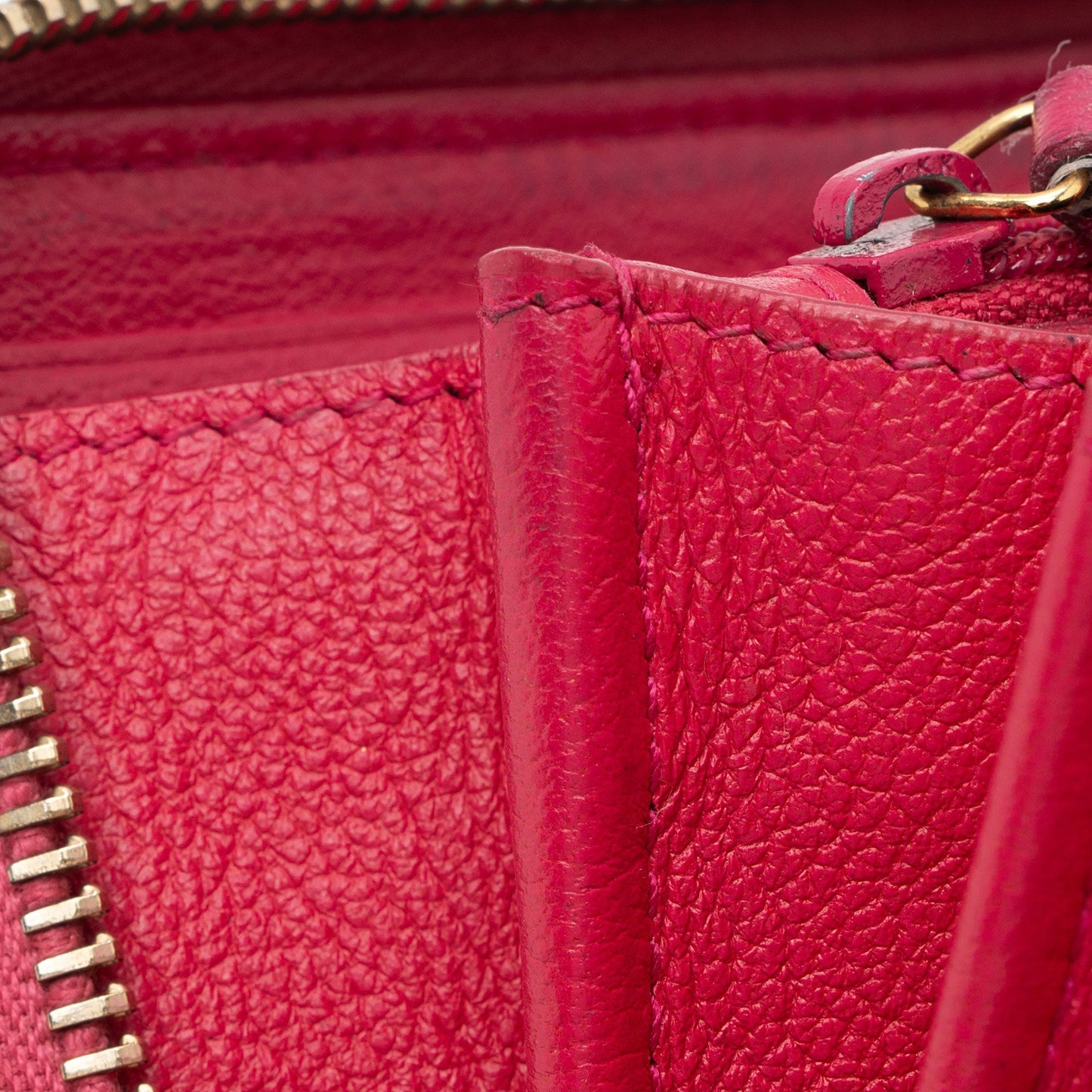 Saint Laurent Leather Monogram Belle du Jour Zip Around Wallet agqKCo