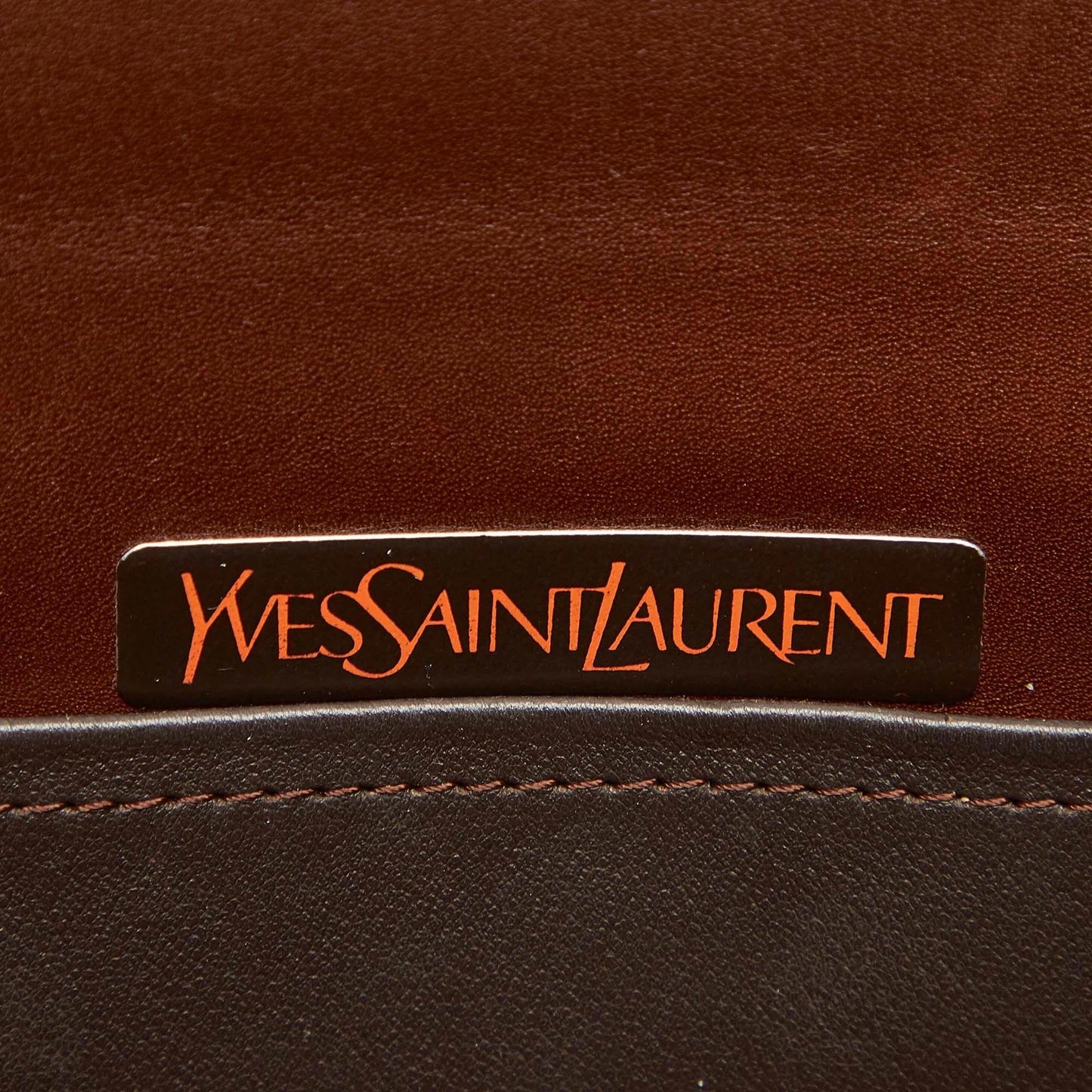 Saint Laurent Leather Shoulder Bag (SHG-19791