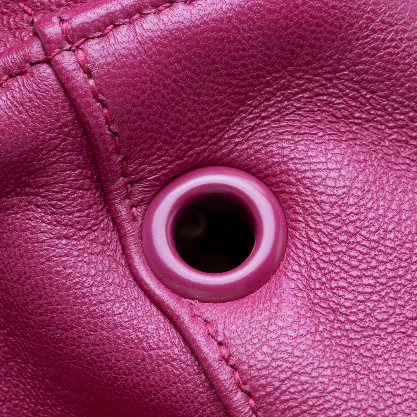 Saint Laurent Leather Teddy Small Bucket Bag xicq3g