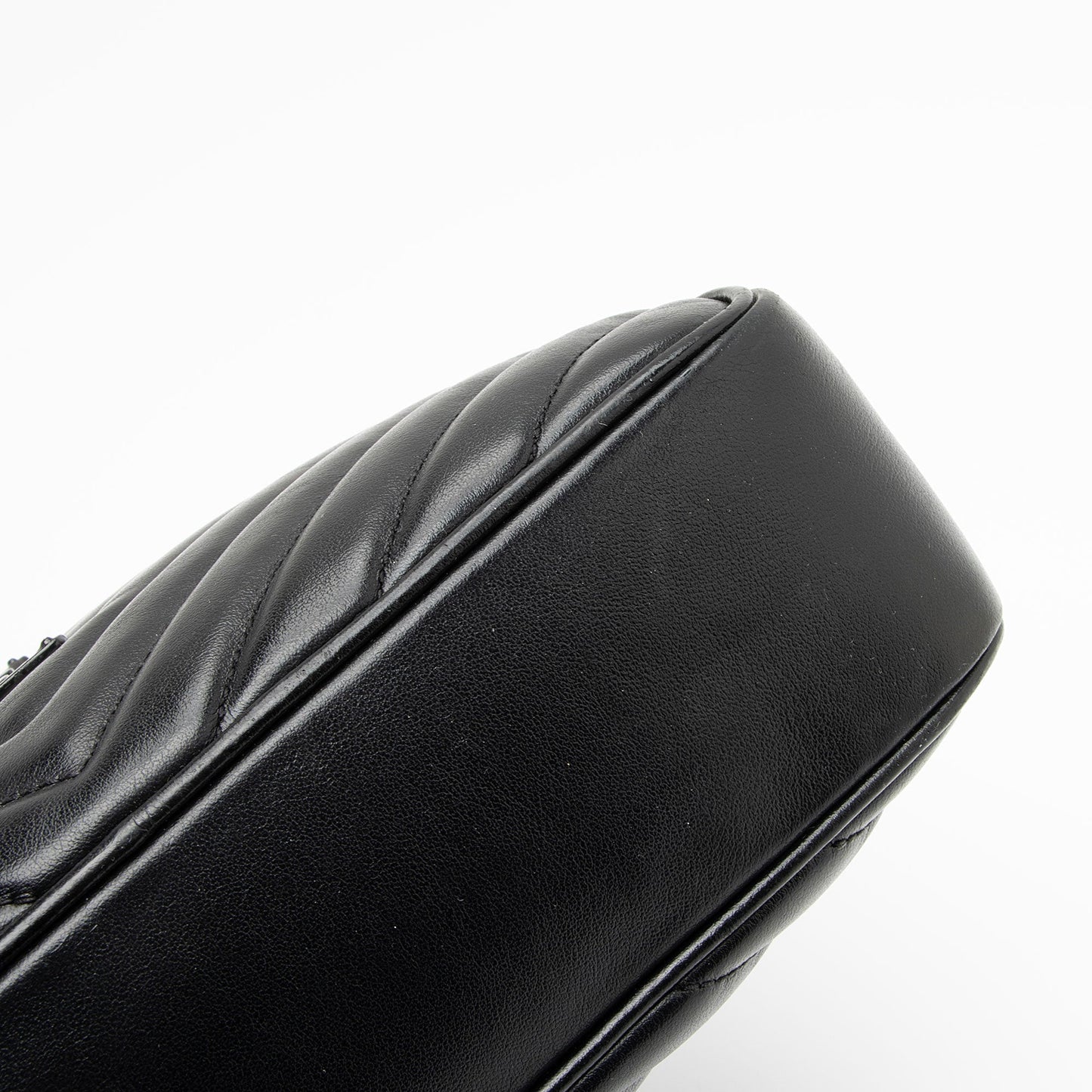 Saint Laurent Matelasse Calfskin Matte Black Monogram Lou Camera Bag APSLqT