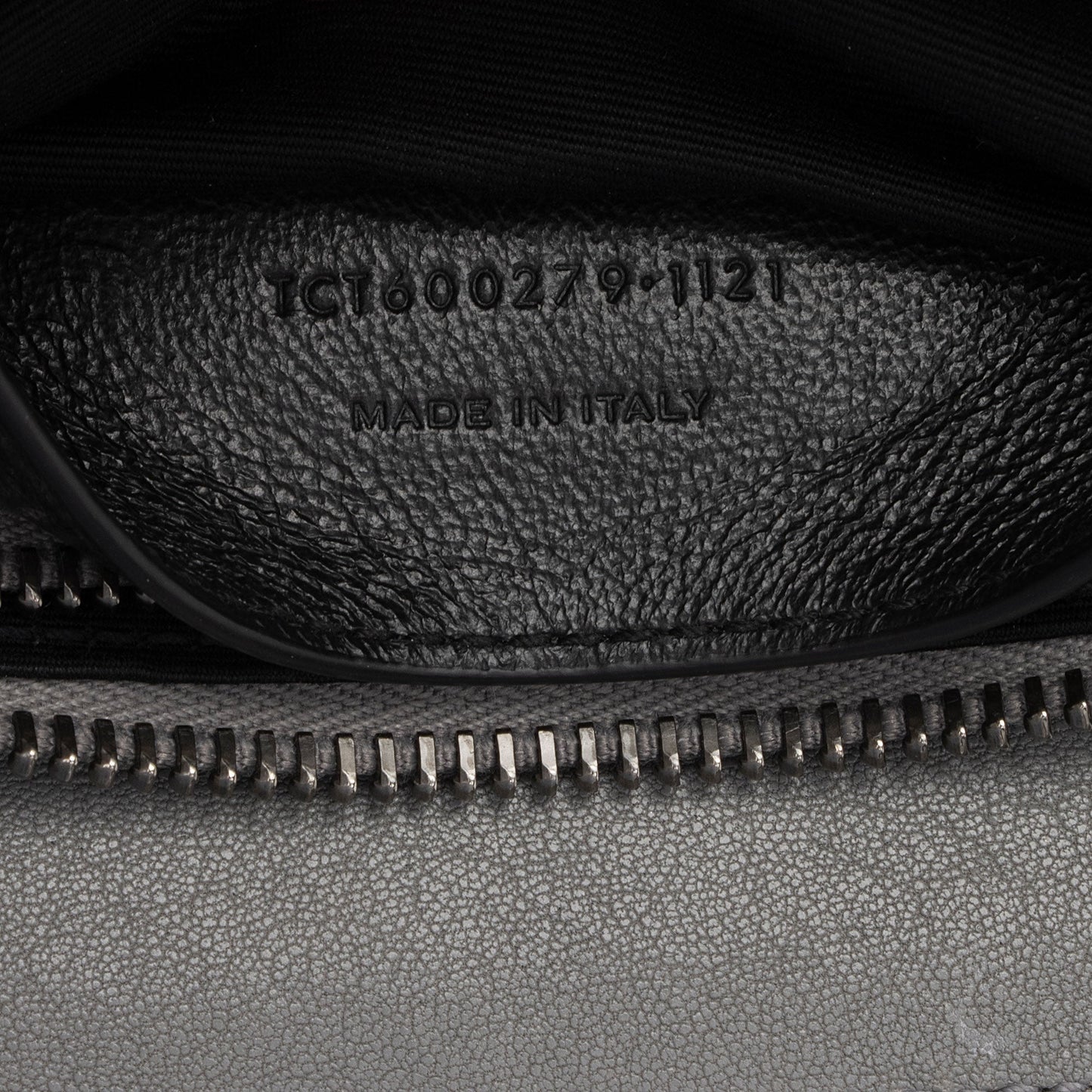 Saint Laurent Matelasse Calfskin Monogram College Medium Shoulder Bag 2L8Nyw