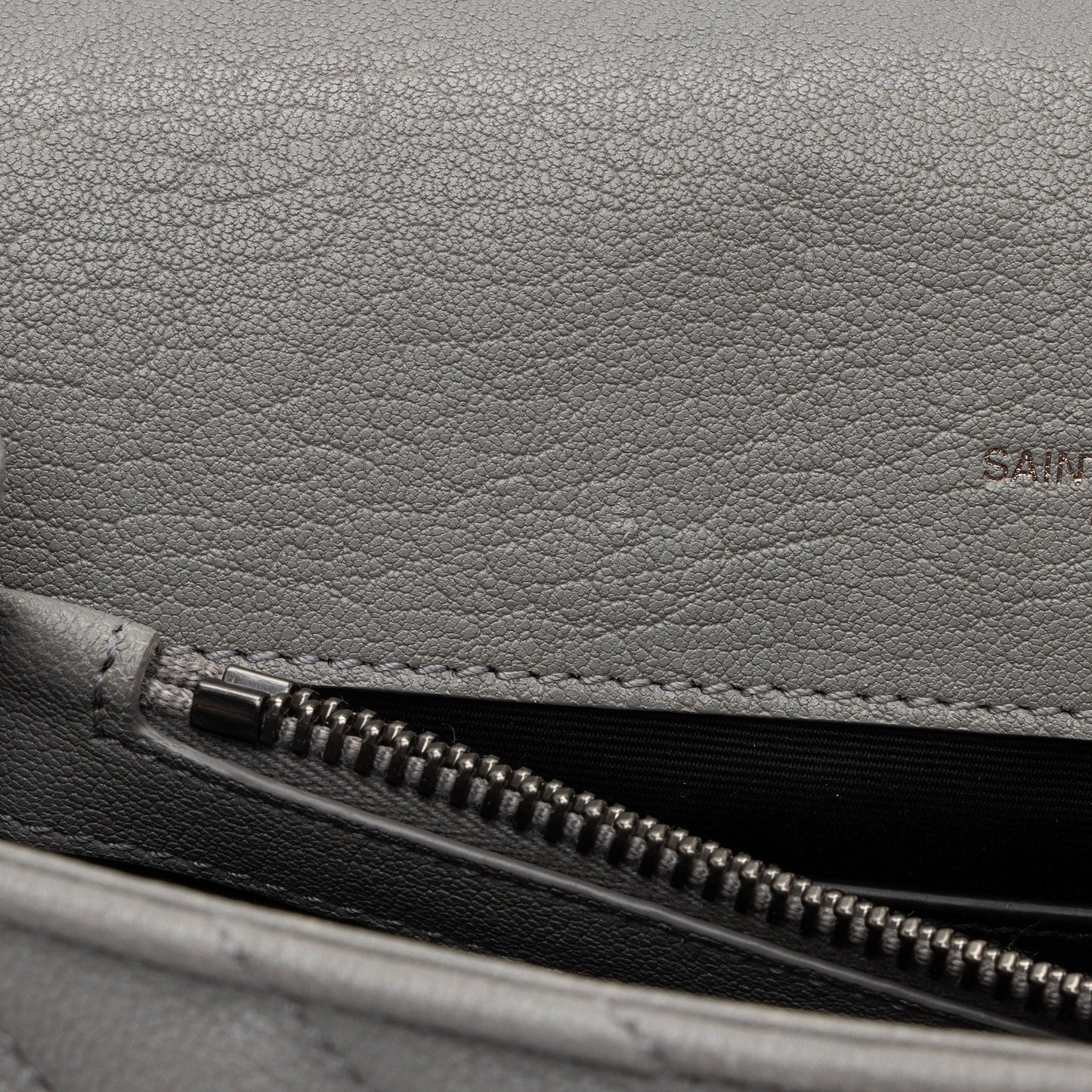 Saint Laurent Matelasse Calfskin Monogram College Medium Shoulder Bag 2L8Nyw