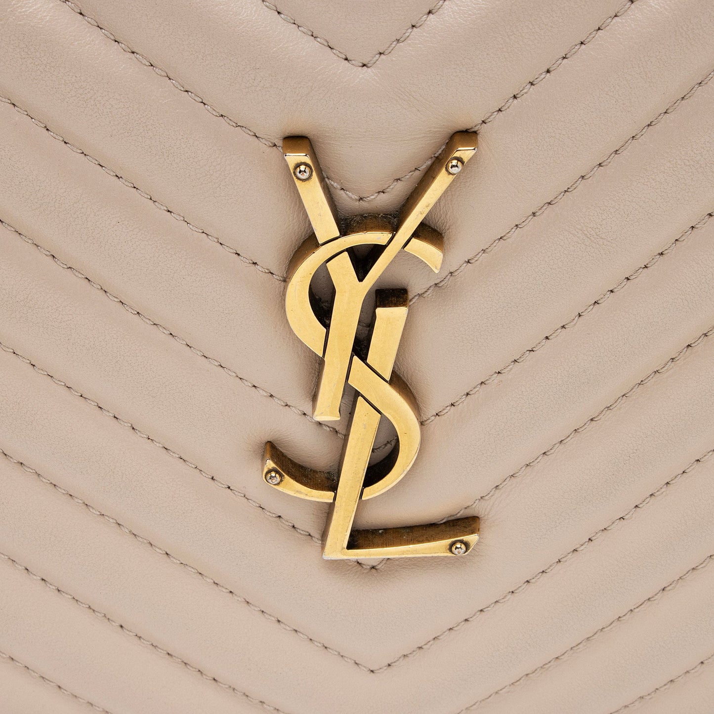 Saint Laurent Matelasse Calfskin Monogram Lou Camera Bag - FINAL SALE pag728