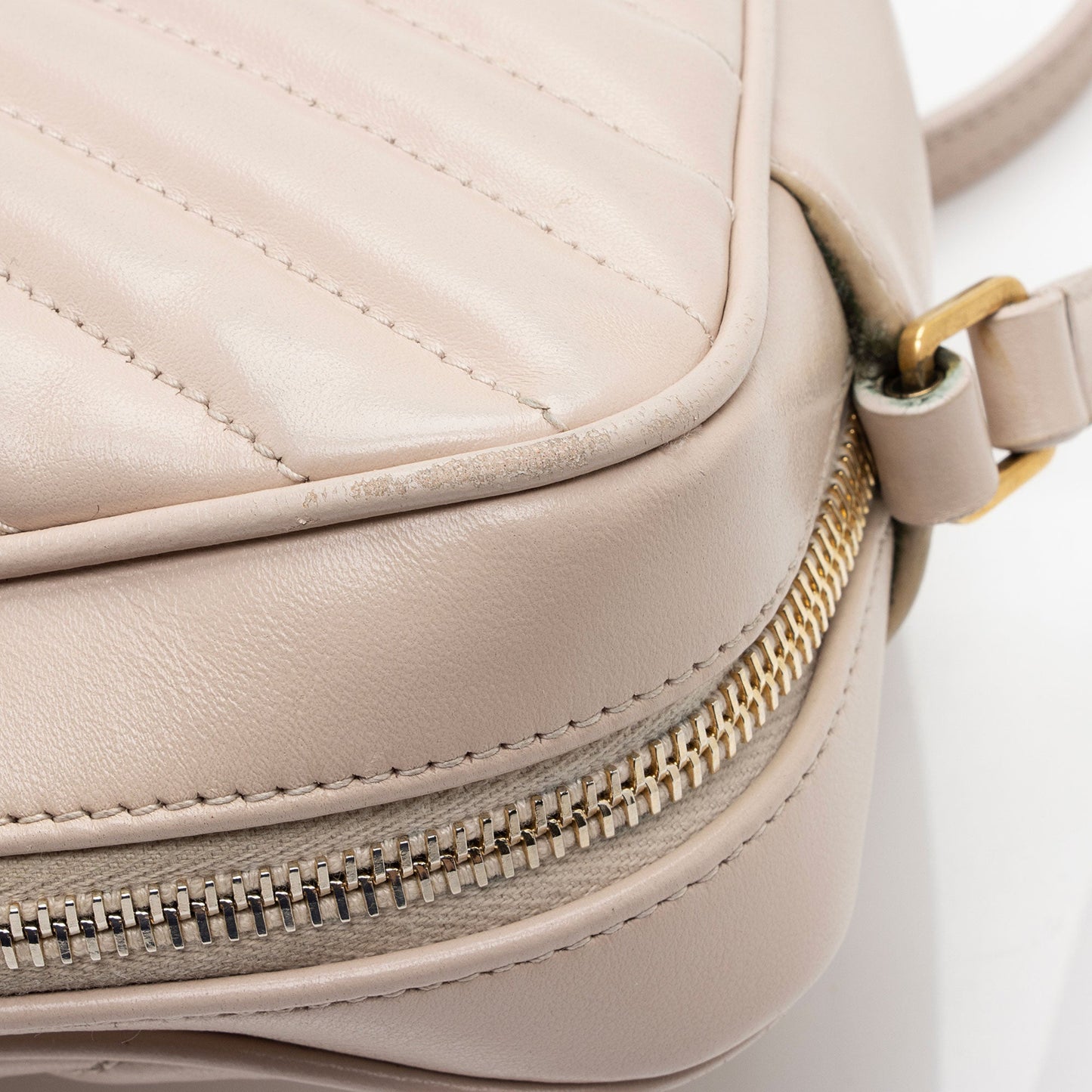Saint Laurent Matelasse Calfskin Monogram Lou Camera Bag - FINAL SALE pag728