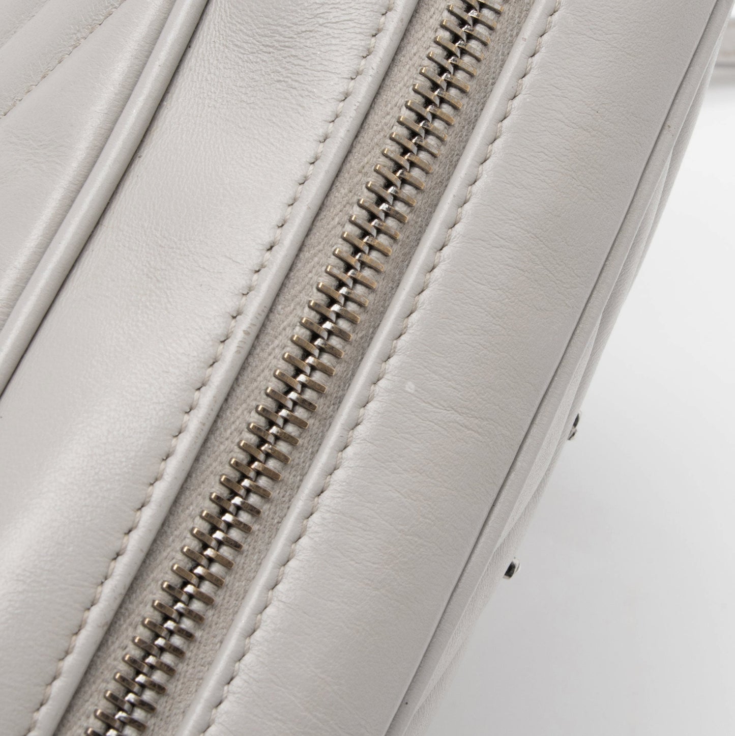 Saint Laurent Matelasse Calfskin Monogram Lou Camera Bag - FINAL SALE iTLHGg
